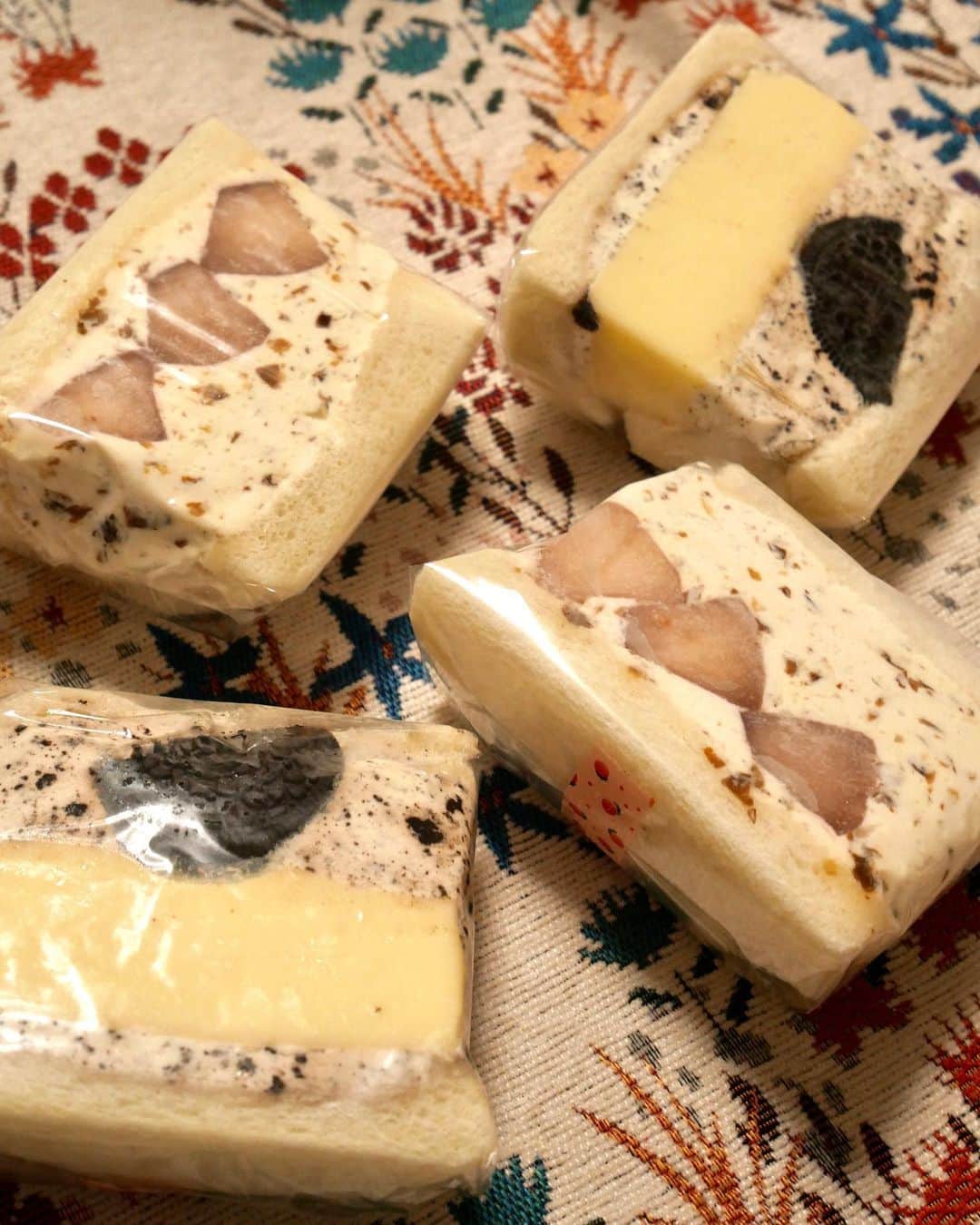 岩井七世のグルメインスタ