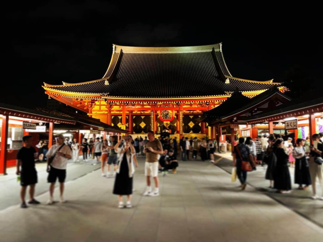 のインスタグラム：「浅草寺さんへももちろんお参りしてきました。  #浅草寺 #DJAIKO62」