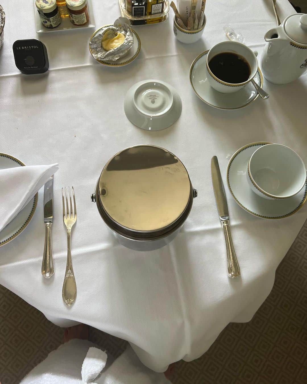 オリヴィア・ワイルドさんのインスタグラム写真 - (オリヴィア・ワイルドInstagram)「Paris stuff 🖤」10月1日 13時14分 - oliviawilde