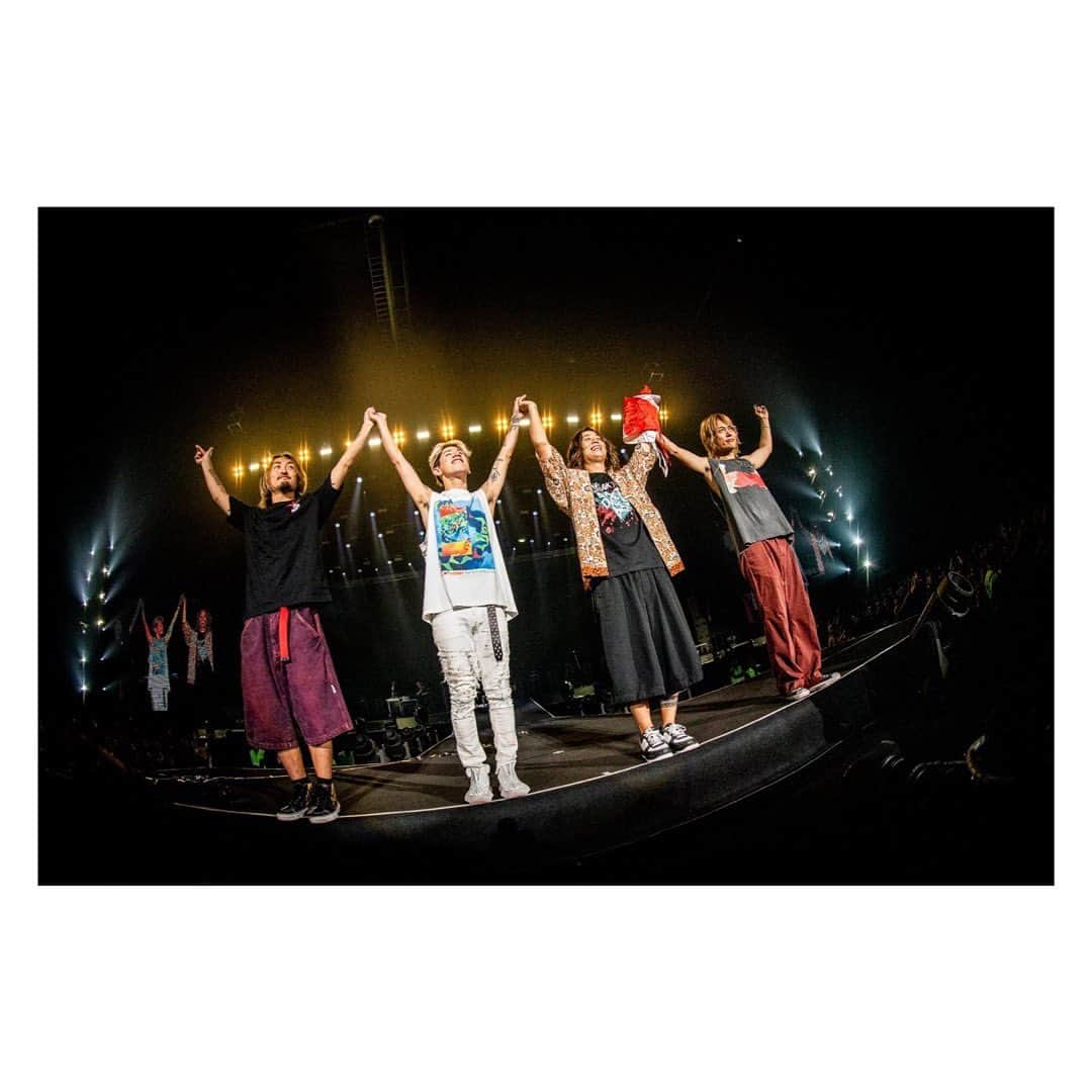 Ryota のインスタグラム：「Thank you Jakarta!! We had a great time with you guys!! Can't wait to see you again😊  @ruihashimoto 📷」