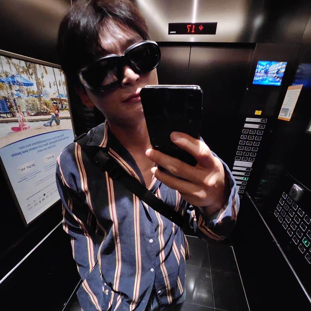 ジヌン さんのインスタグラム写真 - (ジヌン Instagram)「요즘 내 애착 선그리」10月1日 13時30分 - jinwoon52
