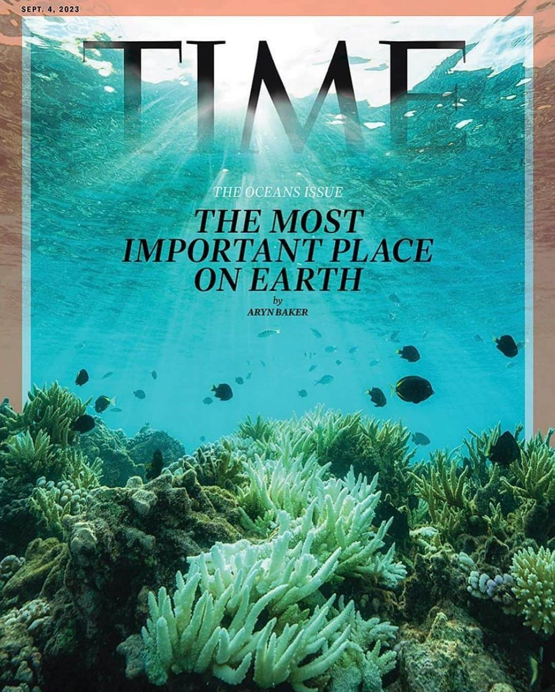 トームさんのインスタグラム写真 - (トームInstagram)「On Sept. 17, on the heels of New York Fashion Week, Climate Week saw more than 70,000 people marched in the streets of Manhattan demanding the end of fossil fuel industries and climate justice at scale. This was in stark contrast to the shows on the runway, where collections were presented without the slightest acknowledgement of the increasing signs of our ongoing climate emergency— some as recent as a week before Fashion Week began, with the floods in Libya killing thousands of people and displacing hundreds of thousands.  Despite Fashion Week’s dreadful silence regarding one of today’s most pressing existential issues, shows, including luxury fashion brand Coach, were interrupted by climate protests and signs calling for the end of animal exploitation (also implicated in greenhouse gas emissions). This resulted in protestors being violently snatched by men in black and kicked out of venues.  Is fashion a reflection of a larger denial of and apathy towards the reality of the climate crisis, or is the industry, as fashion critic Cathy Horyn writes in The Cut, “halted into a paralysis?”  The consensus seems to be that fashion executives aren’t visibly addressing the climate crisis. When speaking with creative directors, designers, and fashion industry professionals, there seems to be a shared fear amongst them: A fear of “getting canceled” for not doing the right thing—or for not doing enough when it comes to addressing climate issues. But visibly or not, the question remains: Are they anxious enough about the scientific consensus that in less than six years, without a massive reduction in carbon emissions, our world will begin to tip into a chain of ecosystem collapse?  @time @celinecelines @theslowfactory」10月1日 5時26分 - tomenyc