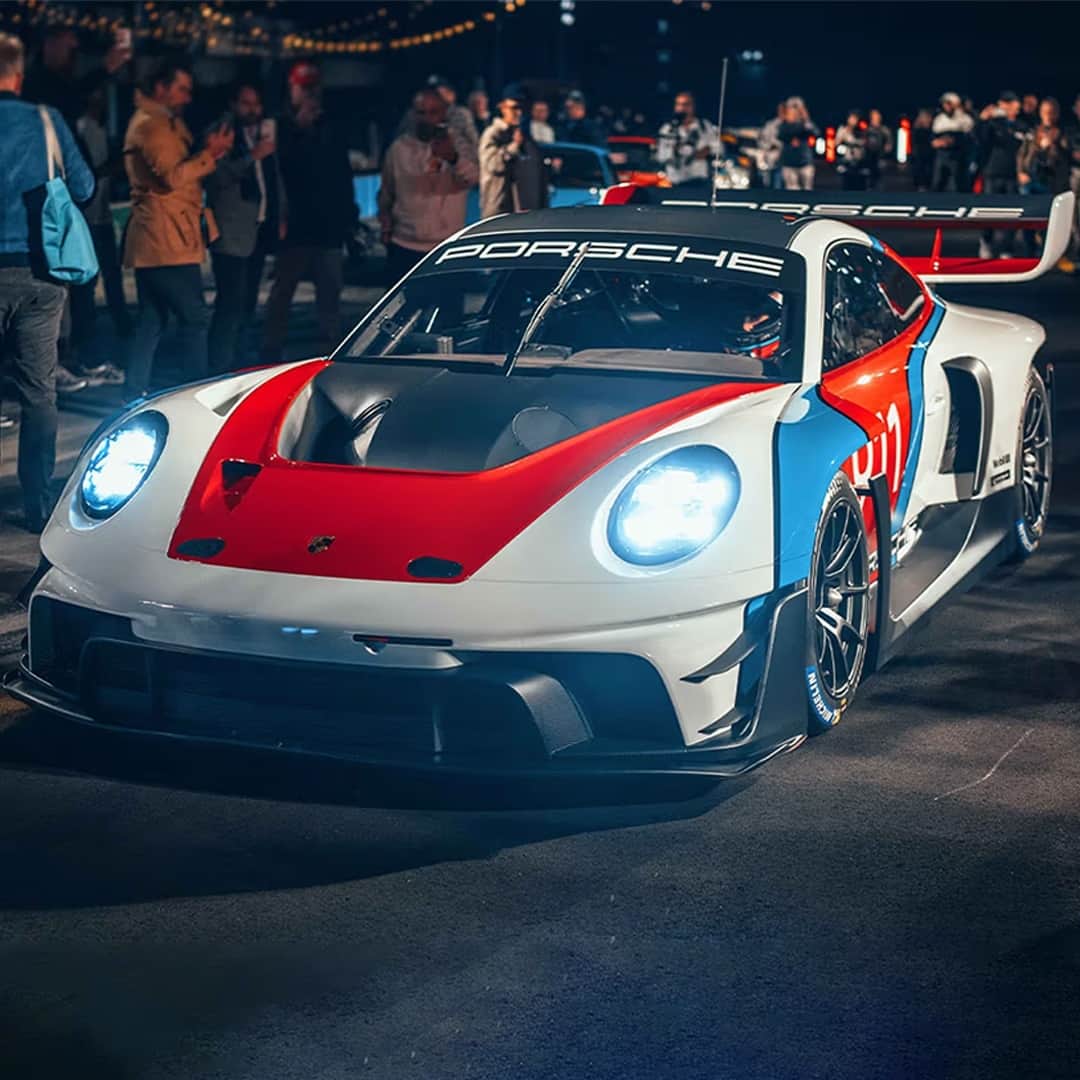 HYPEBEASTさんのインスタグラム写真 - (HYPEBEASTInstagram)「@hypedrive: @porsche has revealed its all-new 911 GT3 R rennsport at the Rennsport Reunion 7 held at the WeatherTech Raceway Laguna Seca, a highly anticipated reveal for sports car enthusiasts and collectors.⁠ ⁠ Limited to just 77 units, the 911 GT3 R rennsport is an exquisite collector’s item boasting a power output of just under 620 hp, significantly higher than its predecessor, the 911 GT3 R of the current 992 generation. Beyond expressing itself as a track demon, the new rennsport also comes across as a work of art, blending modern design and performance.⁠ ⁠ Performance-wise,  the rennsport is powered by a 4.2L six-cylinder boxer engine revving up to 9,400 rpm and is capable of running on a variety of fuels, including bio-ethanol and regeneratively produced e-fuels — a step closer to carbon-neutral operation.⁠ ⁠ Pricing for the new rennsport starts at $1,046,000 USD with allocations available upon application through a dedicated page launched by Porsche Motorsport.⁠ Photo: Porsche」10月1日 5時30分 - hypebeast