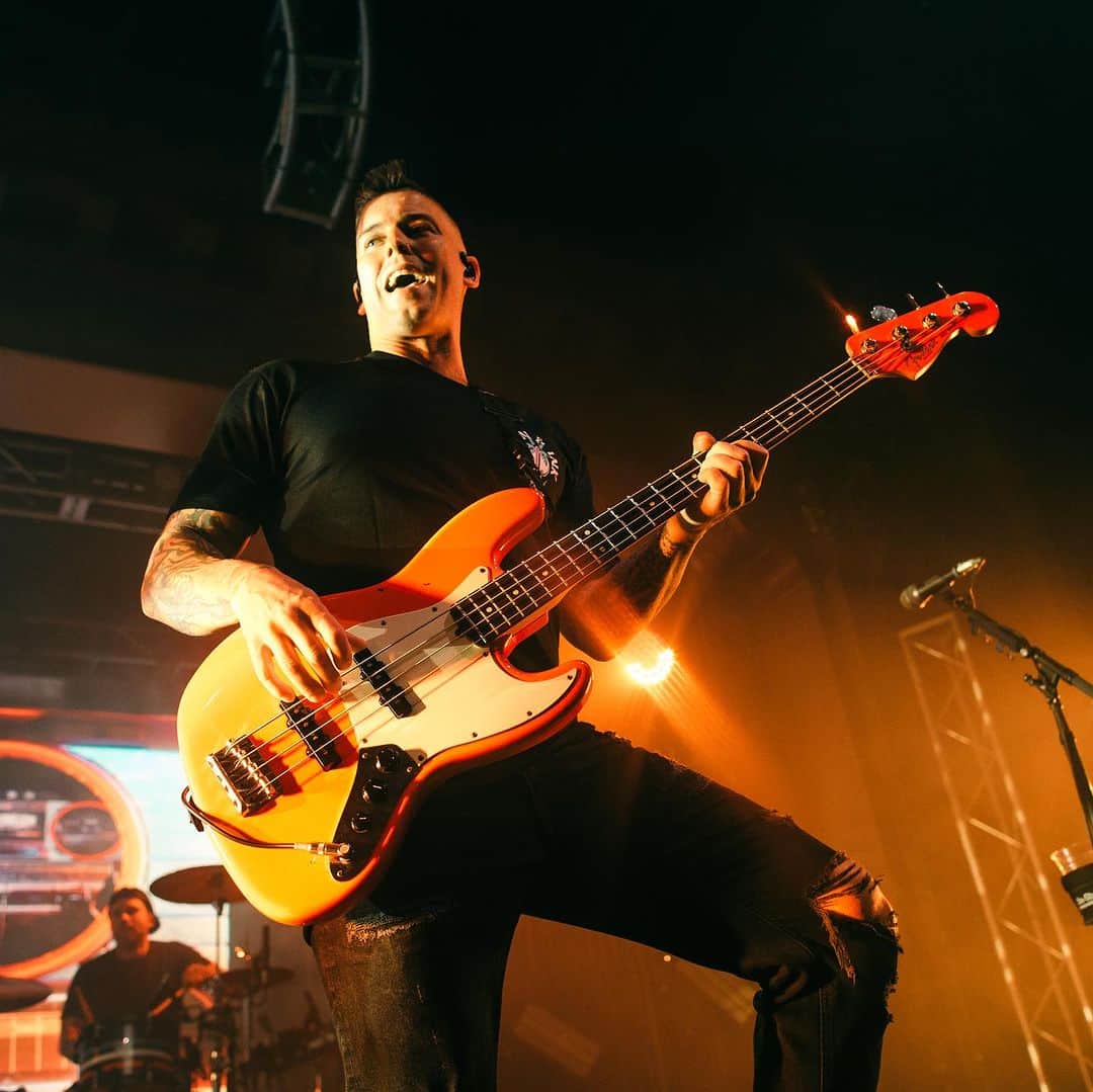 ザッキー・ヴェンジェンスのインスタグラム：「Ybor City you guys crushed it💥 Now time for a much needed day off in New Orleans #florida #tampa #yborcity #alltimelow #soundoflettinggotour 📸 @salmabustos」