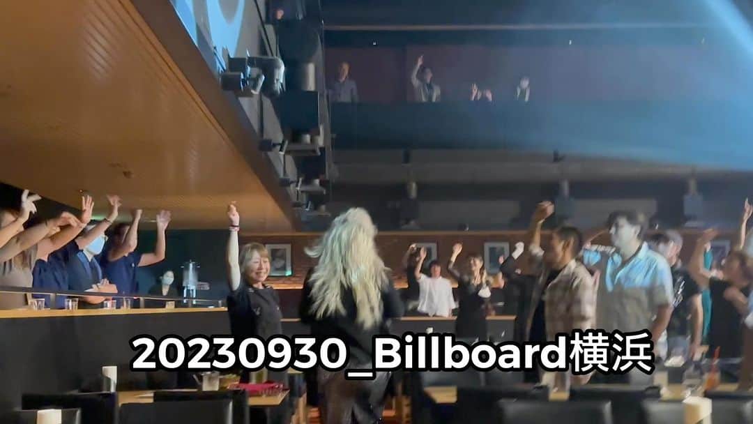 JILLのインスタグラム：「Billboard横浜。 あさってはBillboard大阪💕 大阪も一緒に歌いましょう👍  #09月30日billboardlive横浜 ———————————— #09月30日billboardlive横浜 #歌えるJ-POP黄金のヒットパレード決定版 #10月03日billboardlive大阪 #10月29日REDROCKS #11月03日西条市ストーンハンマー #11月04日西条市こけら落とし  ———————————— #jillpersonz  #personz  #youtubepersonzチャンネル #note  #jillpersonz  #エアプレ #JILLプレ #ラジオ高崎 #三味線jill屋」