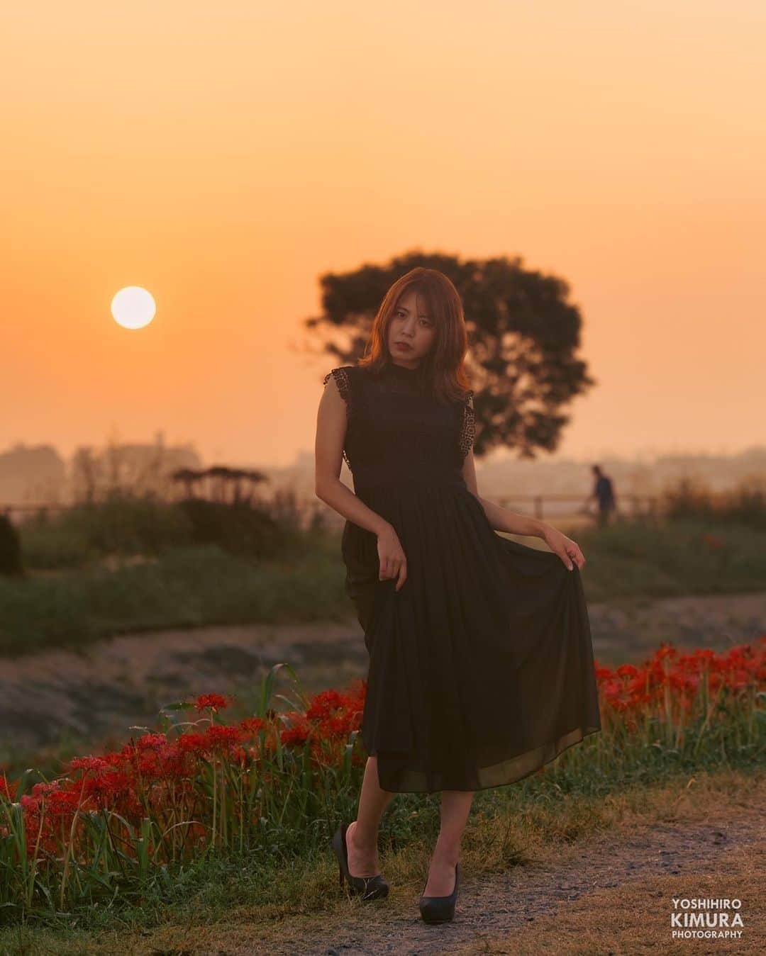 のインスタグラム：「⁡ ⁡ .  ⁡📷　@kimura_photography   ⁡ ⁡早朝頑張った甲斐あった☺️ ⁡ ⁡ ⁡ . ⁡ ＊ … * … ＊ … * …＊ … * … ＊ … * …＊ … * …  愛知県を拠点として 広告、アパレル、展示、イベント等 フリーランスモデルとして活動しています。 全国遠征可能です✈️  撮影依頼はDMまたは公式LINEまで お気軽にお声がけください🙇‍♀️ 詳細はプロフィールリンクにて🔗  ⁡ いろんな作品に挑戦したい！ ⁡ ⁡ #photography #instagood #instagramjapan #good_portraits_world 　#model #jp_mood #daily_photo_jpn 　 #ファインダー越しの私の世界 #カメラ好きな人と繋がりたい #カメラマンさんと繋がりたい  #被写体募集中 #カメラ女子 #モデルさんと繋がりたい　#portrait #ポートレート #photo #smile #photographer #一眼レフ #ig_japan  #instalike #美脚　#美脚モデル軍団　#japan .#彼岸花」