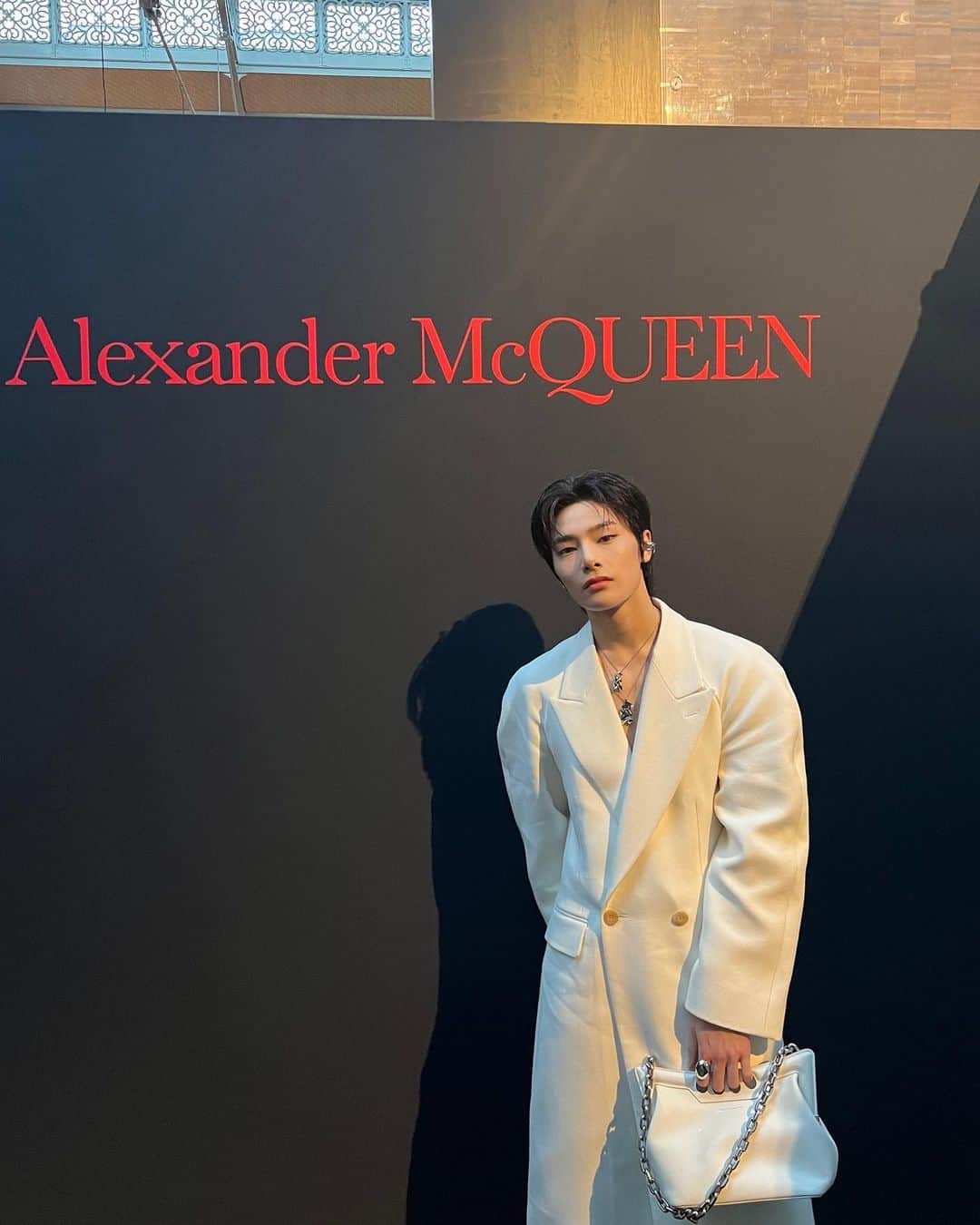 アイエンさんのインスタグラム写真 - (アイエンInstagram)「Alexander McQueen S/S 2024🤍 #AlexanderMcQueen #McQueenSS24」10月1日 8時33分 - i.2.n.8