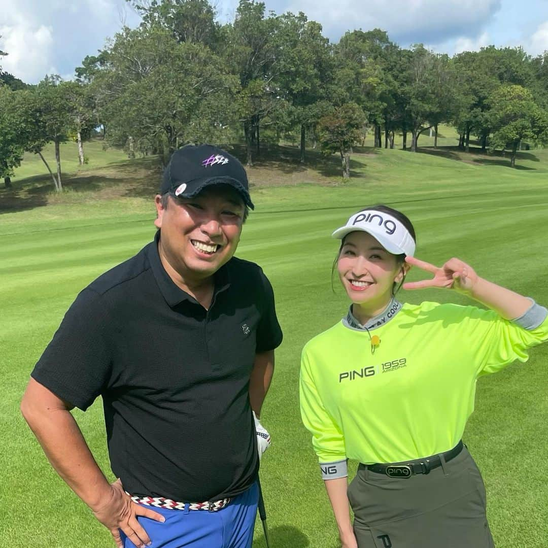 袴田彩会のインスタグラム：「アップグレードゴルフ⛳️ 今回のゲストはなんと里崎さんです✨ レッスン後の変化に驚きです😲 ぜひご覧ください☺︎  テレ東(日)10:30〜です📺 TVerでもご覧になれます！  #アップグレードゴルフ #テレビ東京 #内藤雄士 さん #里崎智也 さん #袴田彩会」