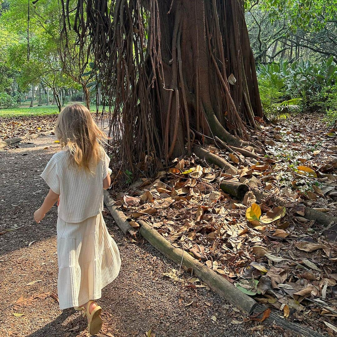 Eliana Michaelichin Bezerraさんのインスタグラム写真 - (Eliana Michaelichin BezerraInstagram)「Não faças da tua vida um rascunho. Poderás não ter tempo de passá-la a limpo.  Mario Quintana  #poesia #amor #viver #mariapassanafrente #obrigadadeus」10月1日 9時18分 - eliana