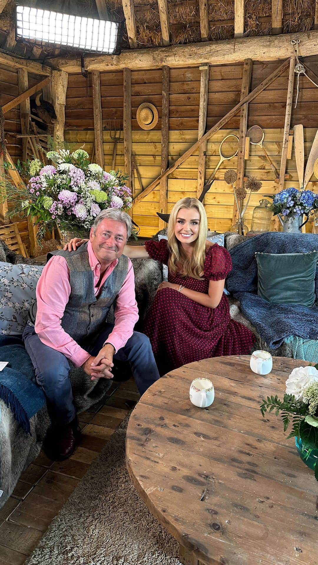 キャサリン・ジェンキンスのインスタグラム：「Wonderful to be reunited with the always lovely @alantitchmarshmbe on this weeks ‘Love Your Weekend’. You can catch it on @itv today (Sunday) at 9.30am #gardens #gardening #cocktails #popstartooperastar #drwho #doctorwho #petedavison #johnsargent @theoutnet @rebeccavallance @astleyclarke @lkbennettlondon @nicolesmallwoodstylist」