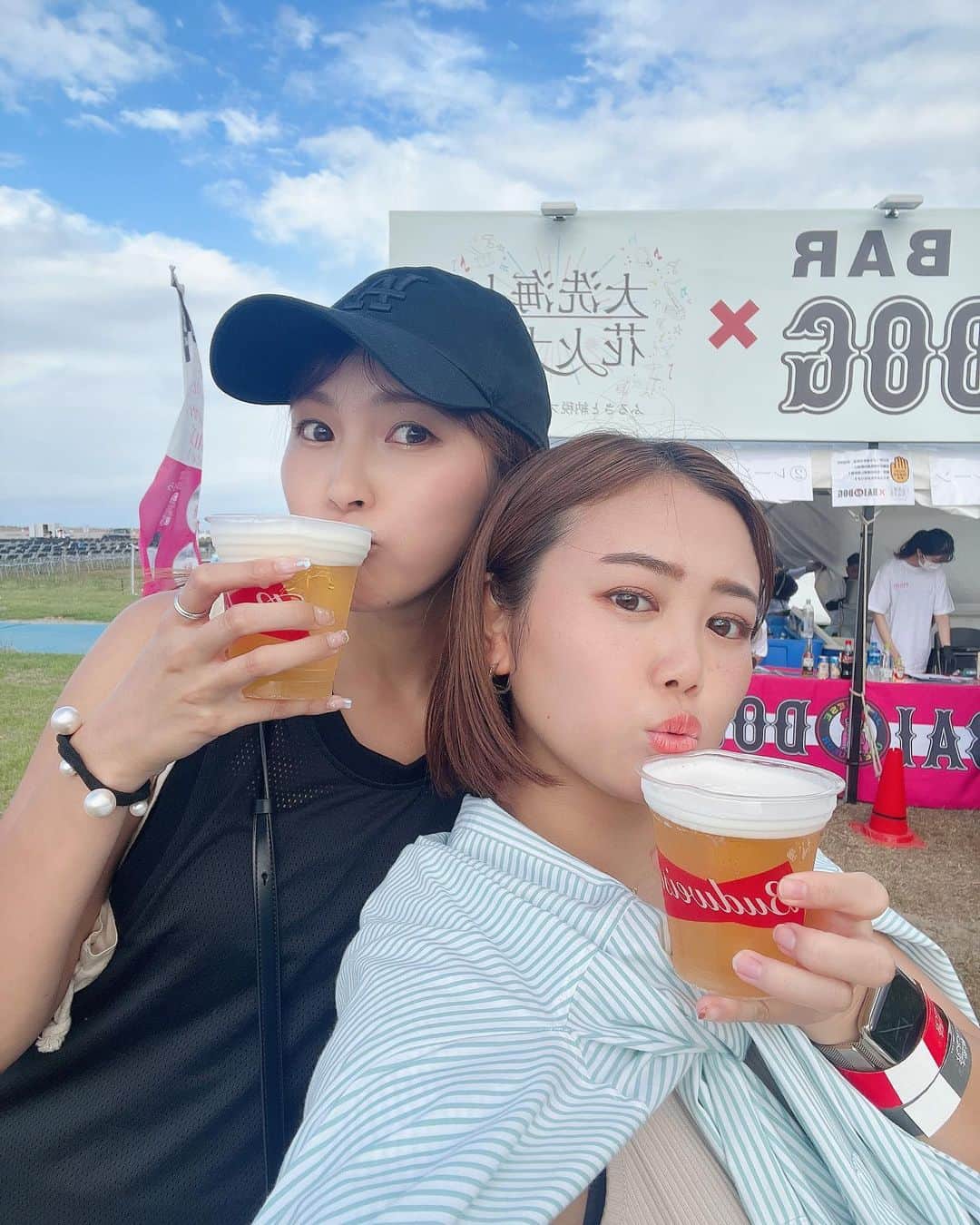 森詩織さんのインスタグラム写真 - (森詩織Instagram)「ゆっきぃと大洗花火大会へ🎆  今年初のライブ＆花火でした。 サイコーすぎて最後の夏の締めになりました🌻  来年も楽しい夏になるといいな〜 ゆっきぃありがとう💙  秋も楽しむぞ🍂  #大洗 #大洗サンビーチ #大洗海岸 #花火 #花火大会 #花火綺麗だった #ライブ #歌 #kreva #リップスライム #最高 #最高すぎ #酒もり #酒 #ビール #ビールがすすむ #ビール女子 #ビールが進む #ビール最高 #ビール日和 #ビールうまい #ビールが好き #酒スタグラム #酒すたぐらむ #酒好き」10月1日 10時41分 - mori_shiori