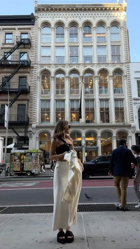 KOOKAI のインスタグラム：「@oliviamollyrogers spotted in NYC wearing the Berlin Jacket & Maxi Skirt in coconut milk •• Available in boutiques and online #kookai」