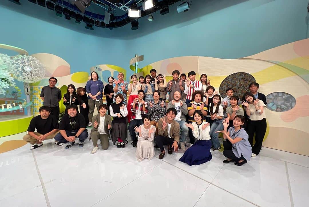 のインスタグラム：「富山テレビ「フルサタ！」4年半ありがとうございました！！ その前の番組から数えるとと10年近くお世話になりました！感謝です。 クマムシが担当してたクマの手をかりたいでは県民の皆さんへの感謝の気持ちを恩返ししようという思いではじめました。 まだまだ返しきれてないです！ 本当にありがとうございました！」