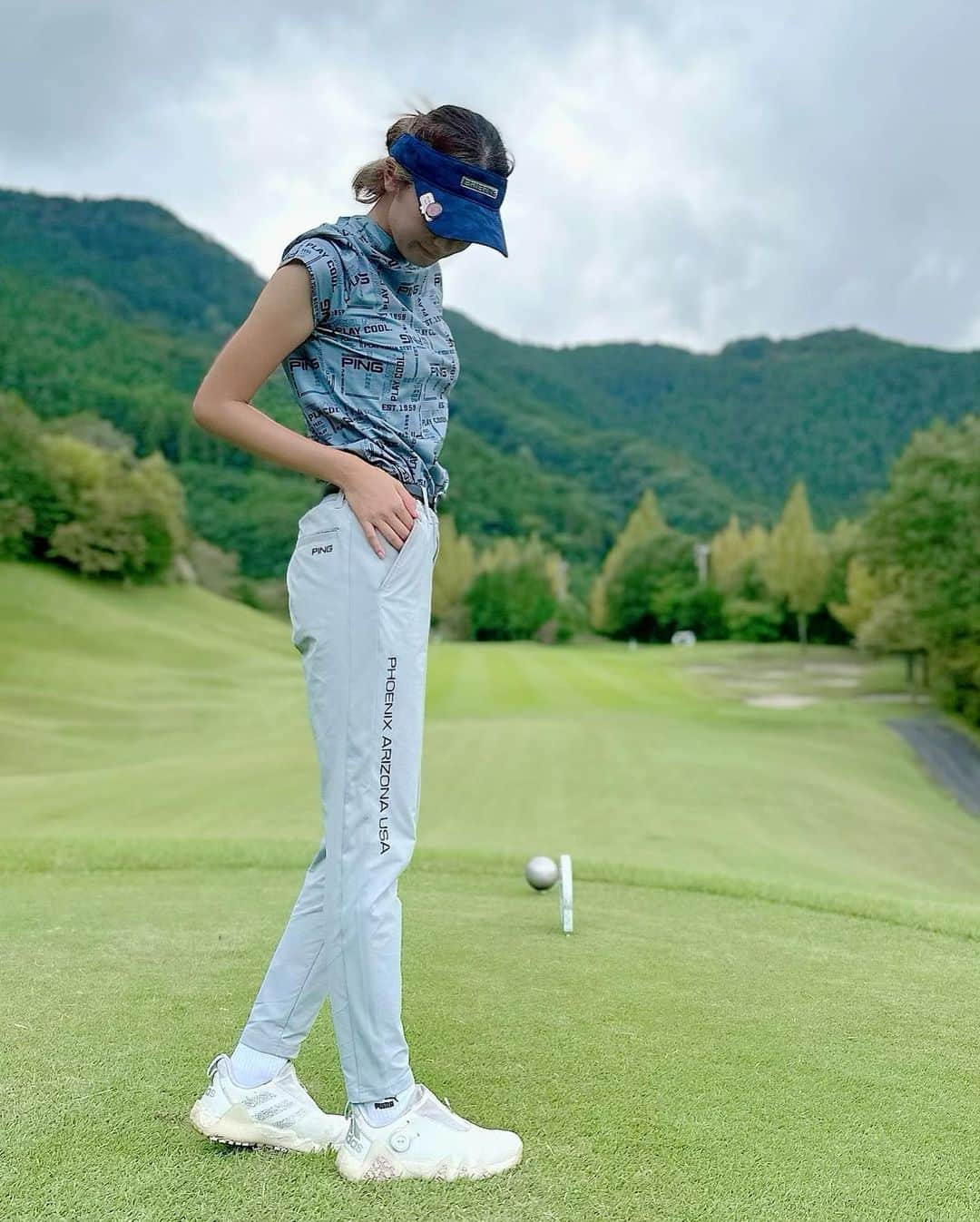 近藤みやびさんのインスタグラム写真 - (近藤みやびInstagram)「@pingapparel_japan コーデ❤️ パンツでカッコよく⛳️ ゴルフうまそーに見えるでしょ🤣  実際はこの日108🥲  #近藤みやび #みやび脚 #埼玉 #所沢 #ゴルフ #ゴルフ女子 #ゴルフコーデ #ping #アパレル #youtube」10月1日 11時43分 - miyabiiiii_kondooooo