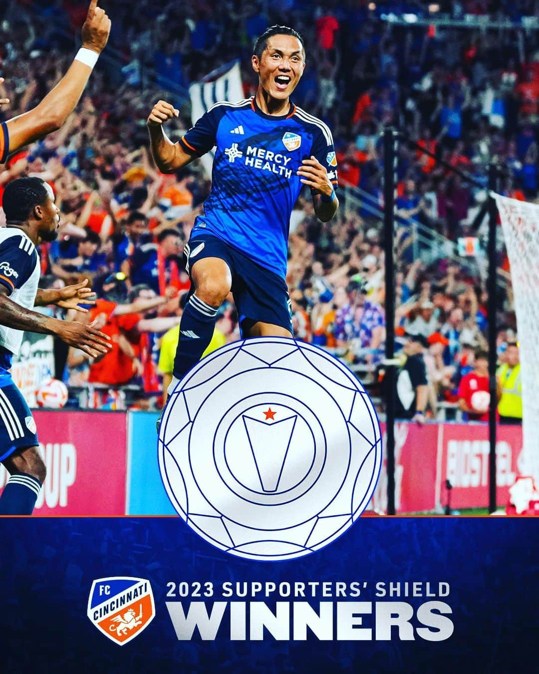 久保裕也のインスタグラム：「CHAMPIONS🔶🔷🎉🏆 キャリア初優勝&クラブ初優勝🔥㊗️🏆 @fccincinnati @mls #allforcincy」