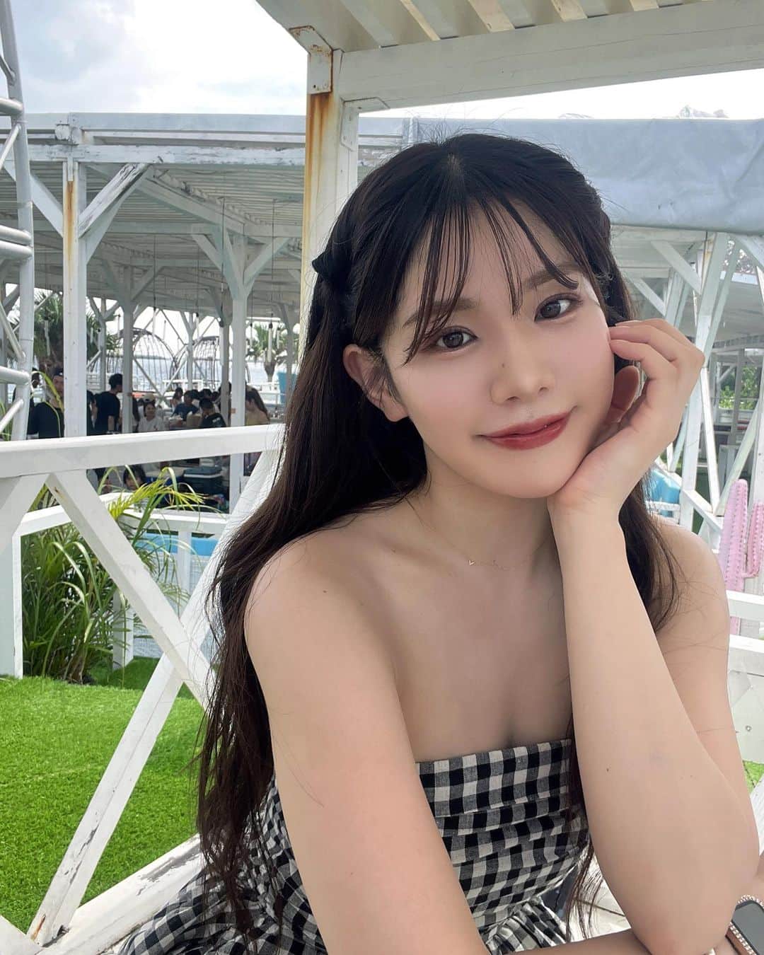 のインスタグラム：「. 9月29日で28歳になりました🩵 この一年も最高の歳にします🥰❣️  これからも応援よろしくお願いします🩵」