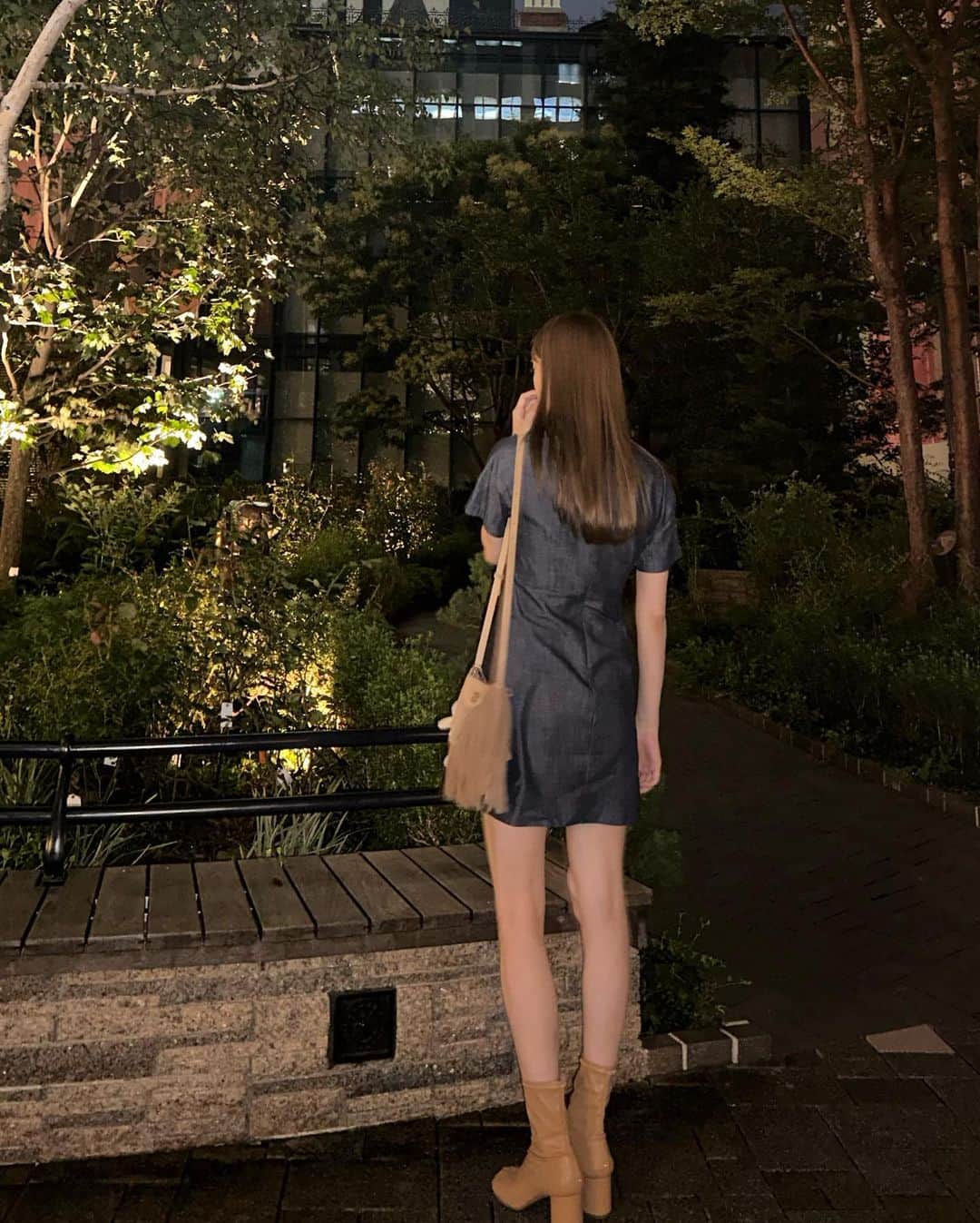 佐々木久美さんのインスタグラム写真 - (佐々木久美Instagram)「AutumnのLongNight🌝  夜のお散歩が好き〜 早く長袖で歩き回りたいな  #10月もよろしくお願いします #くみるっく #kumigram」10月1日 21時39分 - kumisasaki_