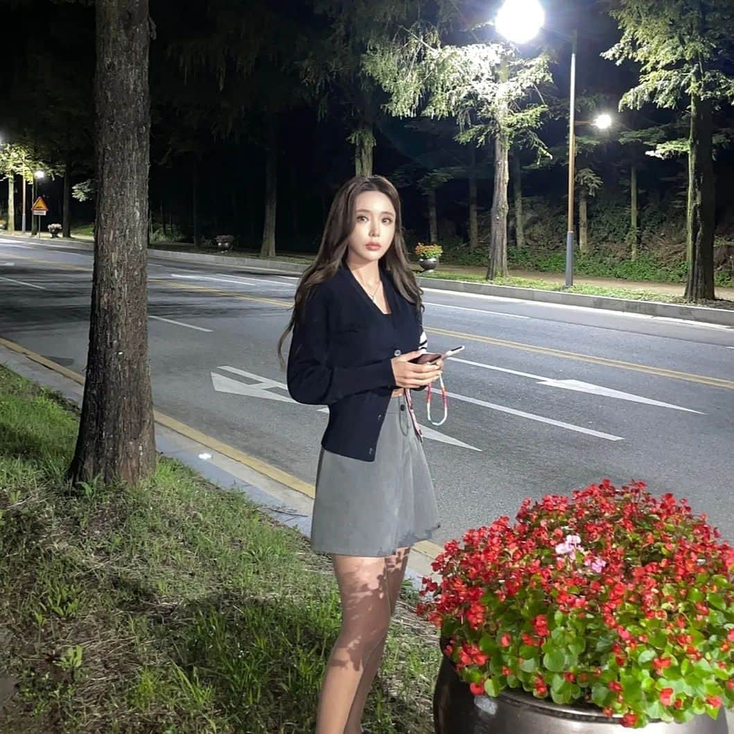 ホン・ジニョンのインスタグラム：「모두들 남은 연휴도 행복하게 보내세요오♡」