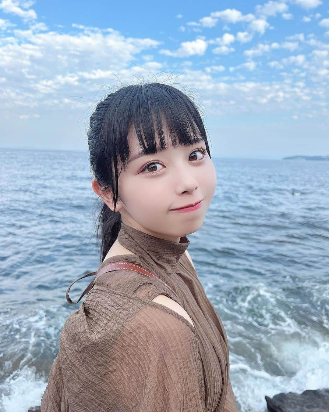 峰島こまきさんのインスタグラム写真 - (峰島こまきInstagram)「もう10月！早いね〜〜  どんどん寒くなるので 季節の変わり目体調気をつけてくださいネ！😵‍💫」10月1日 21時50分 - mineshima_komaki