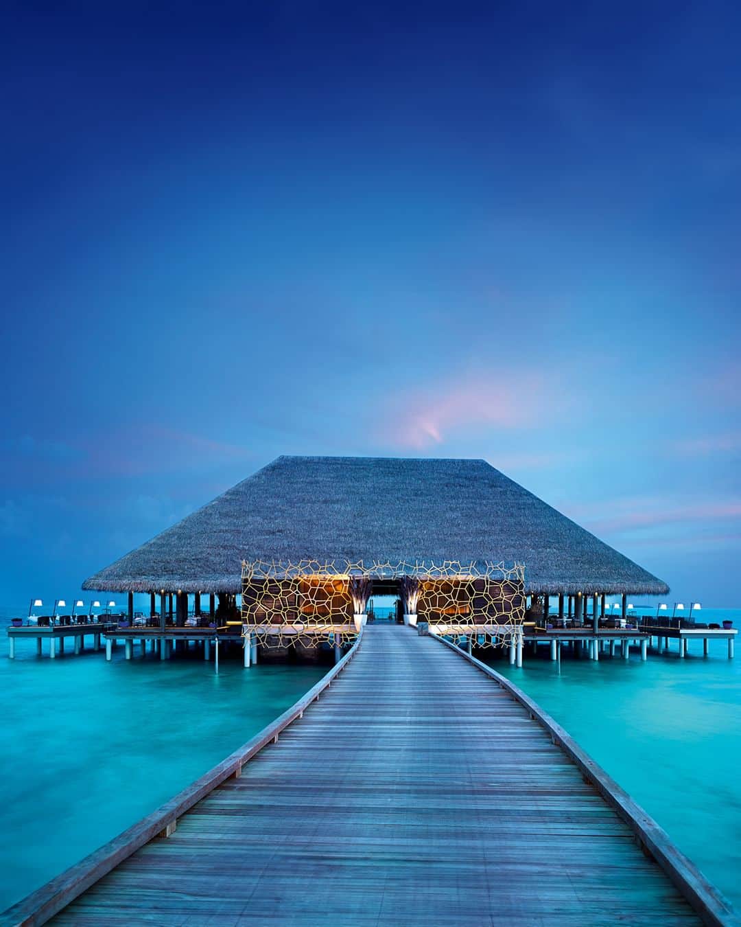 Velaa Private Islandのインスタグラム：「“We’ve been continuing to make subtle enhancements to the spaces you enjoy so much and continue to broaden ourselves with newly refreshed offerings” – Wayne Milgate, General Manager  Hear more about these exciting changes and upcoming events in the October edition of Velaa Moments magazine! Link in Bio.   #VelaaMoments #VelaaPrivateIsland」