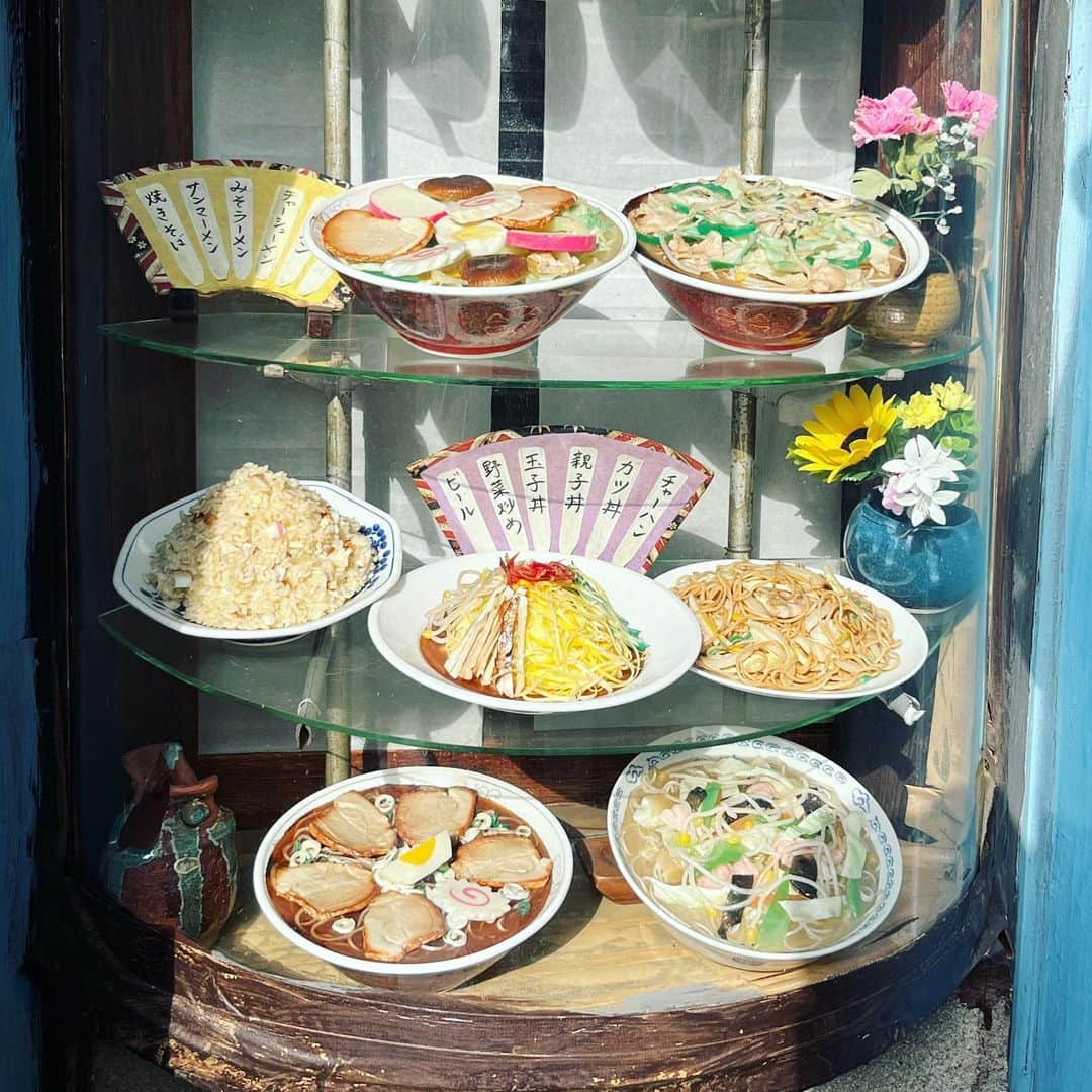 渡辺祐さんのインスタグラム写真 - (渡辺祐Instagram)「茅ヶ崎 北口「みのり食堂」 #チャーハン 6年ぶり再訪。川島雄三映画に紛れ込んだ気分度合いが増してた。 おかあさんワンオペなのでほぼセルフサービス。 #砂まじりではないよ」10月1日 22時04分 - task_watanabe