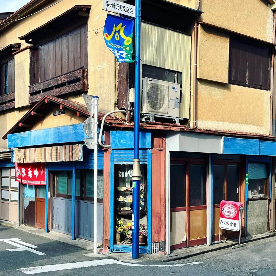 渡辺祐さんのインスタグラム写真 - (渡辺祐Instagram)「茅ヶ崎 北口「みのり食堂」 #チャーハン 6年ぶり再訪。川島雄三映画に紛れ込んだ気分度合いが増してた。 おかあさんワンオペなのでほぼセルフサービス。 #砂まじりではないよ」10月1日 22時04分 - task_watanabe