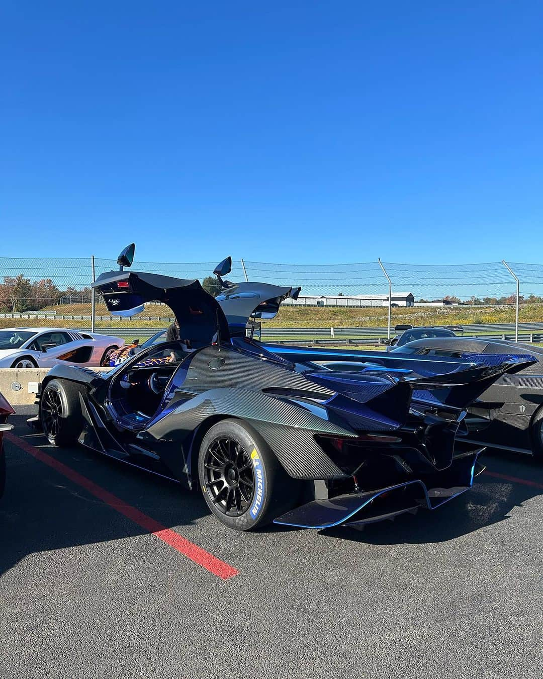 CarsWithoutLimitsさんのインスタグラム写真 - (CarsWithoutLimitsInstagram)「A great morning start to @monticellomotorclub Hypercar Track Day!   @ccol10 @r.m._.collection @wearecurated @gabenakash   #carswithoutlimits #apolloie #ferrari #koenigsegg #hypercars」10月1日 22時12分 - carswithoutlimits