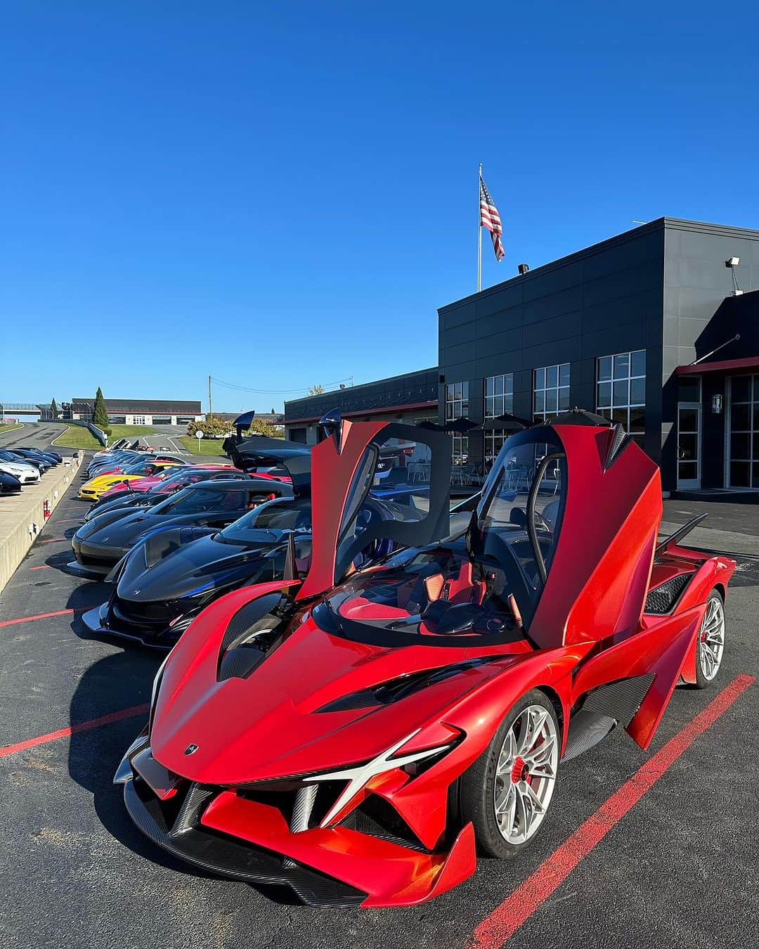 CarsWithoutLimitsのインスタグラム：「A great morning start to @monticellomotorclub Hypercar Track Day!   @ccol10 @r.m._.collection @wearecurated @gabenakash   #carswithoutlimits #apolloie #ferrari #koenigsegg #hypercars」