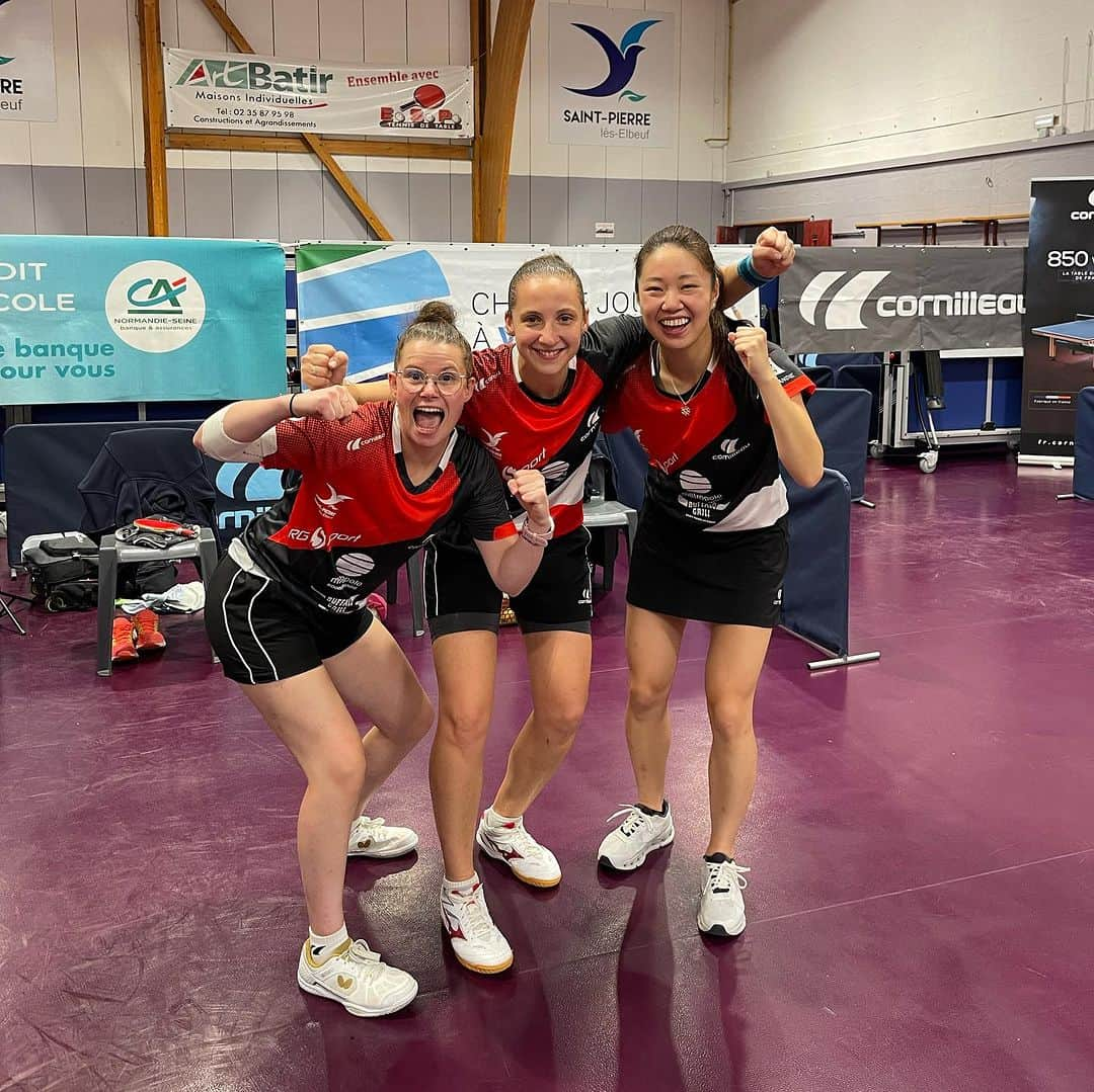 リリー・チャンのインスタグラム：「Another great win with the team against Joué-les-tours!!! Merci beaucoup @ententesaintpierraise for a wonderful (and cheese-filled) week in France 💙 off to China now for WTT Star Contender Lanzhou!」