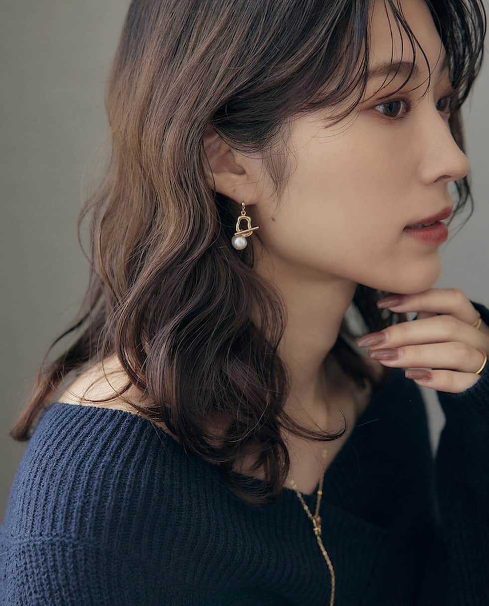 のインスタグラム：「@jolietoujours_official 🪞🪄」