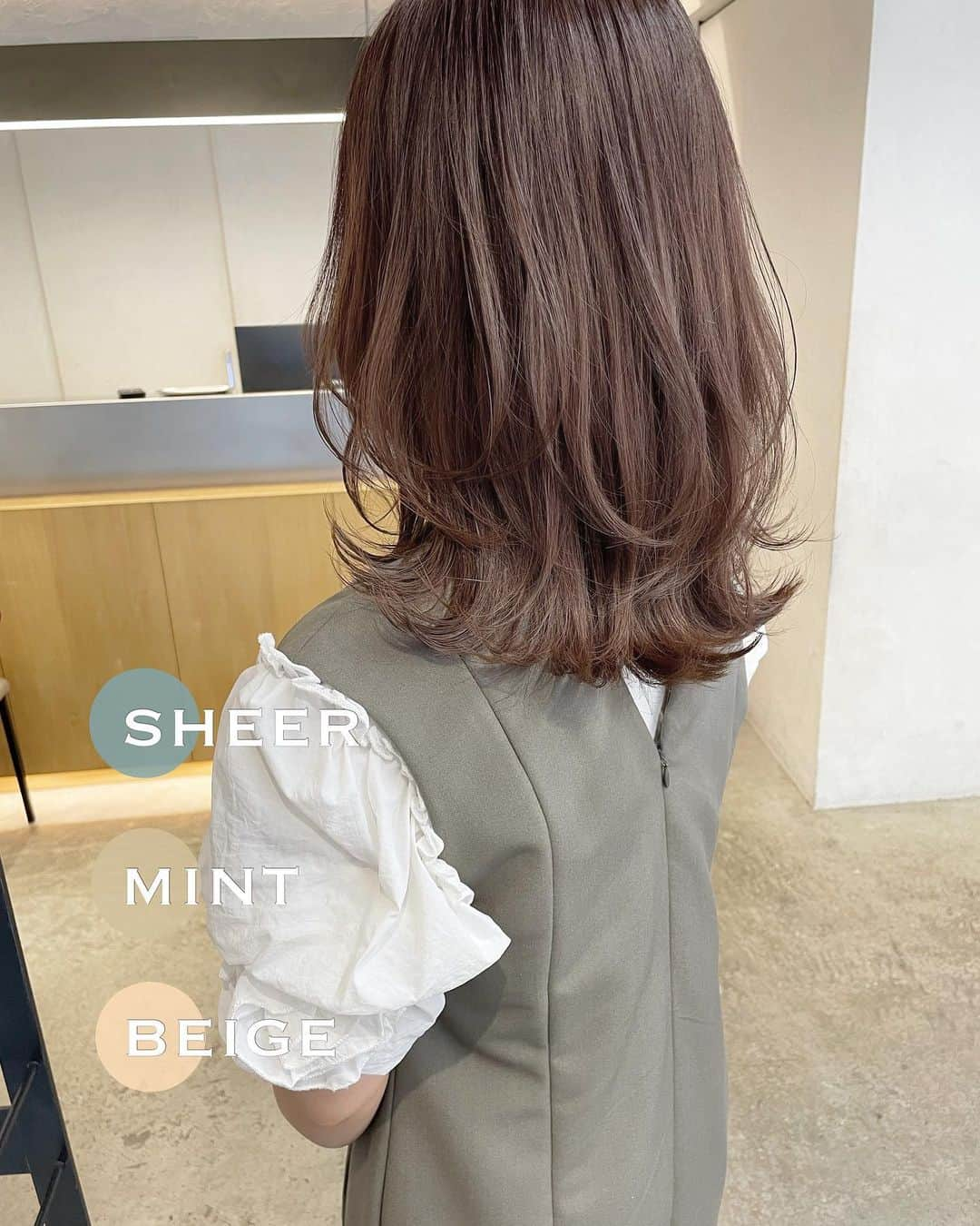 吉田達弥のインスタグラム：「- sheer mint beige - 赤みのない透明感が綺麗なベージュカラーです🍃 ⁡ - menu - cut + premium color + rich treatment ⁡ #カット #カラー #レイヤーカット」