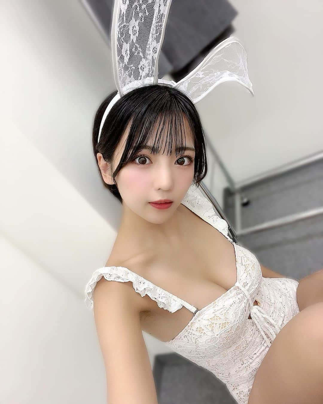 佐々木萌香さんのインスタグラム写真 - (佐々木萌香Instagram)「.  昨日十五夜だったからうさぎ〜🐰🌕🎑  8枚目のDVDイベント 「萌香に恋して」 会いに来てくれた皆さん！  ありがとうございました🤍🐰  みんなが会いに来てくれたり 応援してるよ！って伝えてくれて 萌香の日々の活力になってます…🫶🤍  また会えるイベントで待ってます🪽  今回会えた方はまた次回も…♪ 今回会えなかった方は次こそ…🫰🏻♥️  .  #佐々木萌香 #グラビア #グラビアアイドル  #うさぎ #バニーガール  #下着 #ビキニ #コスプレ #bunnygirl  #gravure  #bikini  #cosplay  #속옷　#아이돌　#귀여워　#화보　#패션　#좋아요　#소통　#맞팔　#照片 #漂亮 #情趣内衣  #偶像 #角色扮演 #cute #model  #sexy #japanesegirl」10月1日 22時23分 - moeka_sasaki