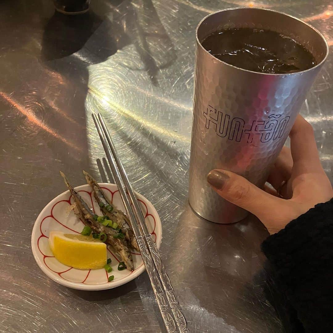 並木瑠璃のインスタグラム：「居心地最高。 通いたい。  #中目黒 #居酒屋 #お酒」