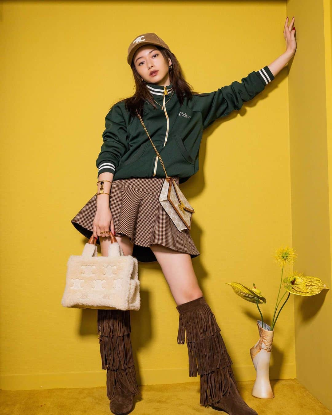 山本舞香さんのインスタグラム写真 - (山本舞香Instagram)「ELLE girl  @celine  @miumiu  @loewe  @diesel」10月1日 22時55分 - yamamotomaika_official