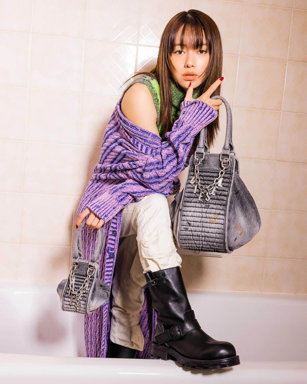 山本舞香さんのインスタグラム写真 - (山本舞香Instagram)「ELLE girl  @celine  @miumiu  @loewe  @diesel」10月1日 22時55分 - yamamotomaika_official