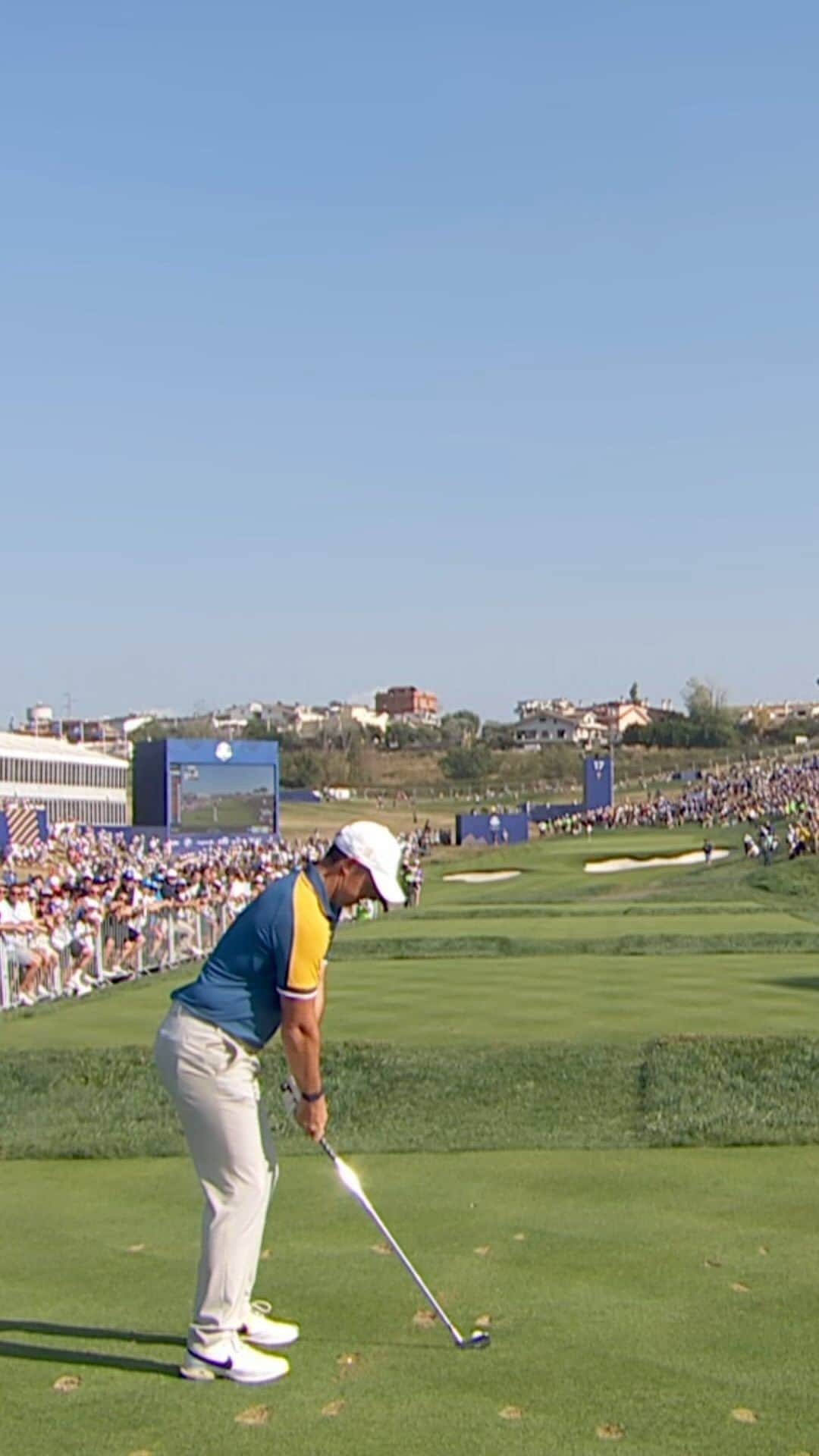 ローリー・マキロイのインスタグラム：「Closing out in style 😎  #TeamEurope #RyderCup」