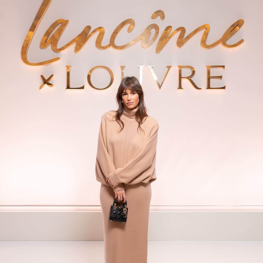 Lancôme Officialさんのインスタグラム写真 - (Lancôme OfficialInstagram)「Step inside the Musée du Louvre as Lancôme guests and friends of the House make their way to this exclusive evening in the city of art, lights, beauty and love.​   #Lancome #LancomexLouvre #BeautyIsALivingArt​ @museelouvre​ @gavincasalegno @maitreyiramakrishnan @pierregasly @francisca.cgomes @kellyrutherford @stephaniehsuofficial @justineskye @didistone @alisontoby @clara.berry」10月1日 22時59分 - lancomeofficial