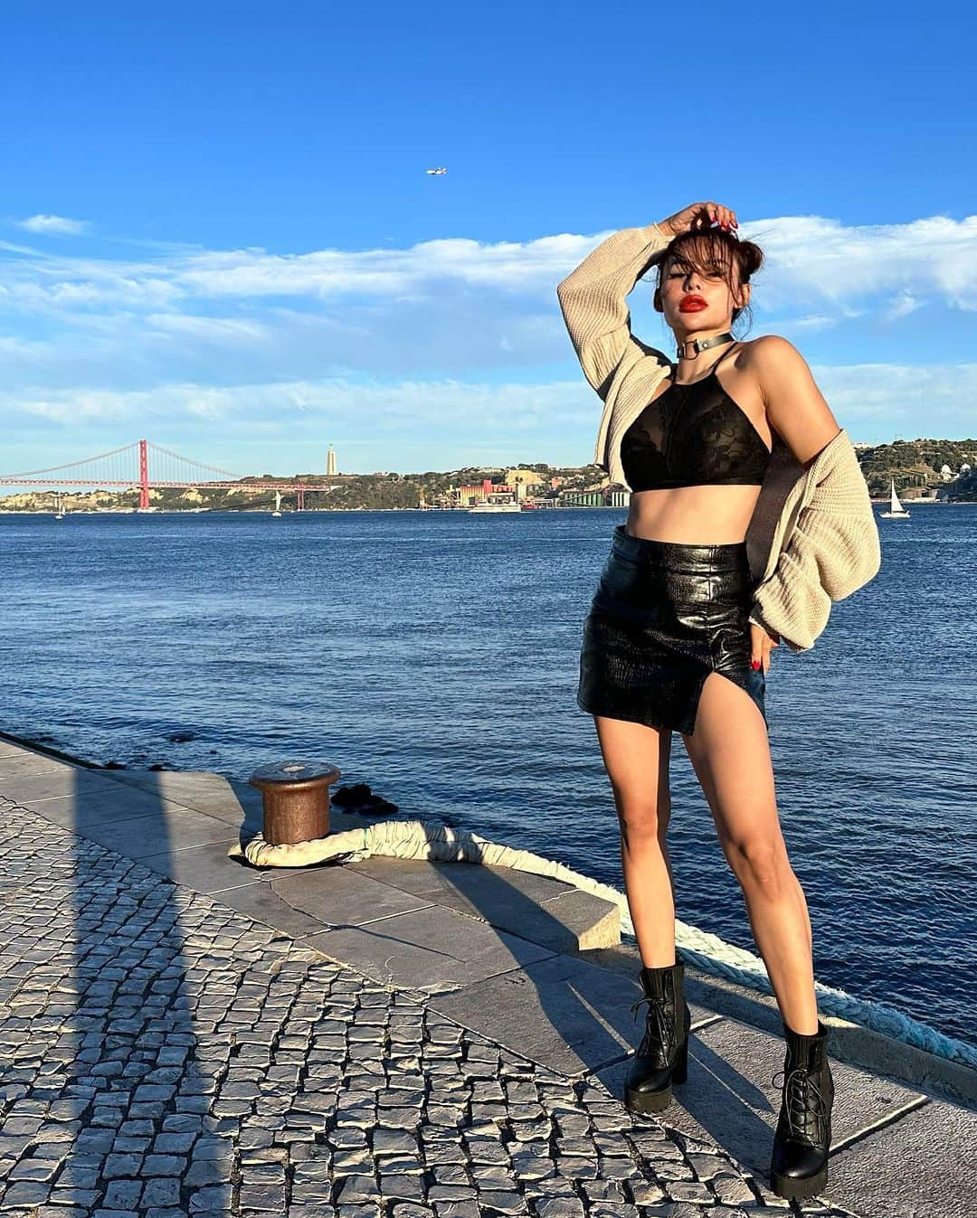 April Imanさんのインスタグラム写真 - (April ImanInstagram)「The sun in Europe hits different 🤩😍 . . . . #apriliman #summertime #summervibes #summerstyle #summeroutfit #ootdfashion #fashionblogger #modellife #modeling #feminine #womanstyle #singaporean #singaporegirl #worldtraveler #globetrotter #europeansummer #europetravel #portugaltravel #seaside #lisbonlovers #europetour #portugaltravel #travelfashion #nofilter #nofilterneeded」10月1日 14時13分 - april_iman