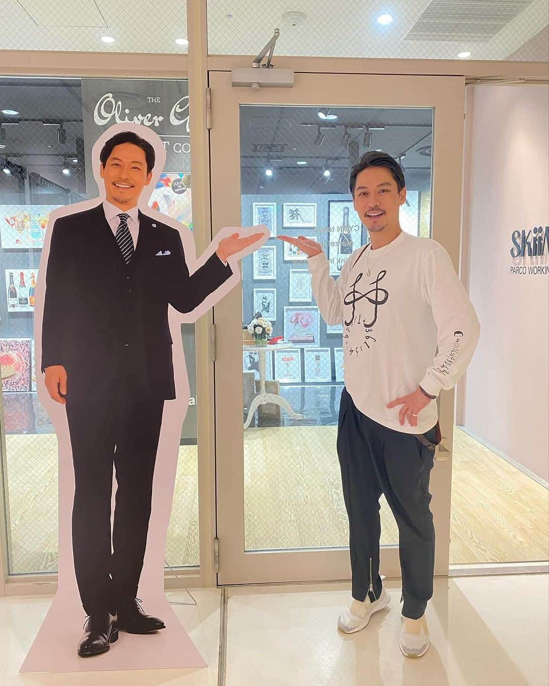 坂東工さんのインスタグラム写真 - (坂東工Instagram)「いよいよ個展も3日まで🖼️ できる限り在廊しておりますので、お気軽にお越しくださいね🤵🏻‍♂️🌹  @心斎橋PARCO 4F SkiiMa Gallery」10月1日 14時20分 - takumimoriyabando