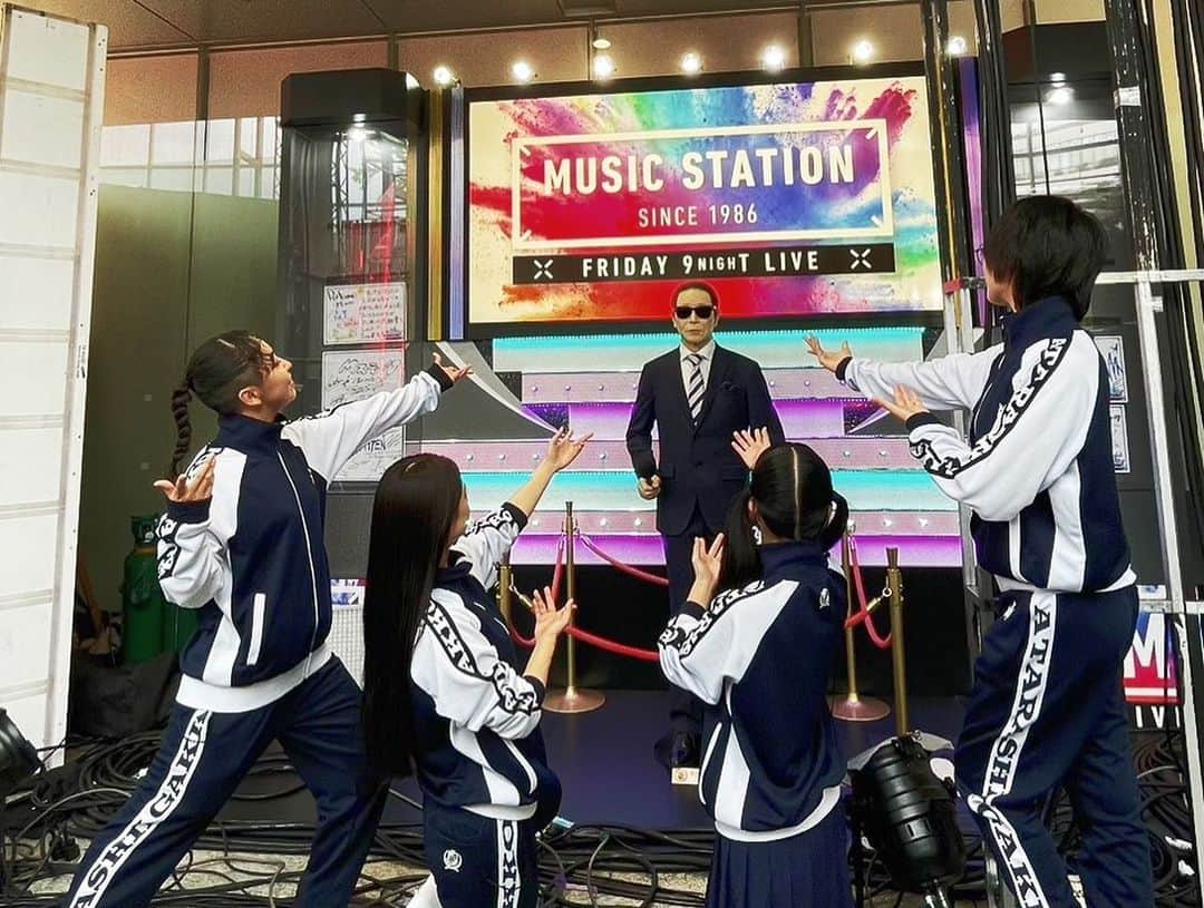 新しい学校のリーダーズさんのインスタグラム写真 - (新しい学校のリーダーズInstagram)「Mステ3時間スペシャル🎆🌠  青春を切り裂く波動 オトナブルー 2曲、生パフォーマンスしました‼️  オトナブルーでは白鵬女子高等学校ダンス部の皆さんとこの日限りのコラボレーション✨🔥🔥 @obsidian_girls  ありがとうございました！」10月1日 14時21分 - japan_leaders