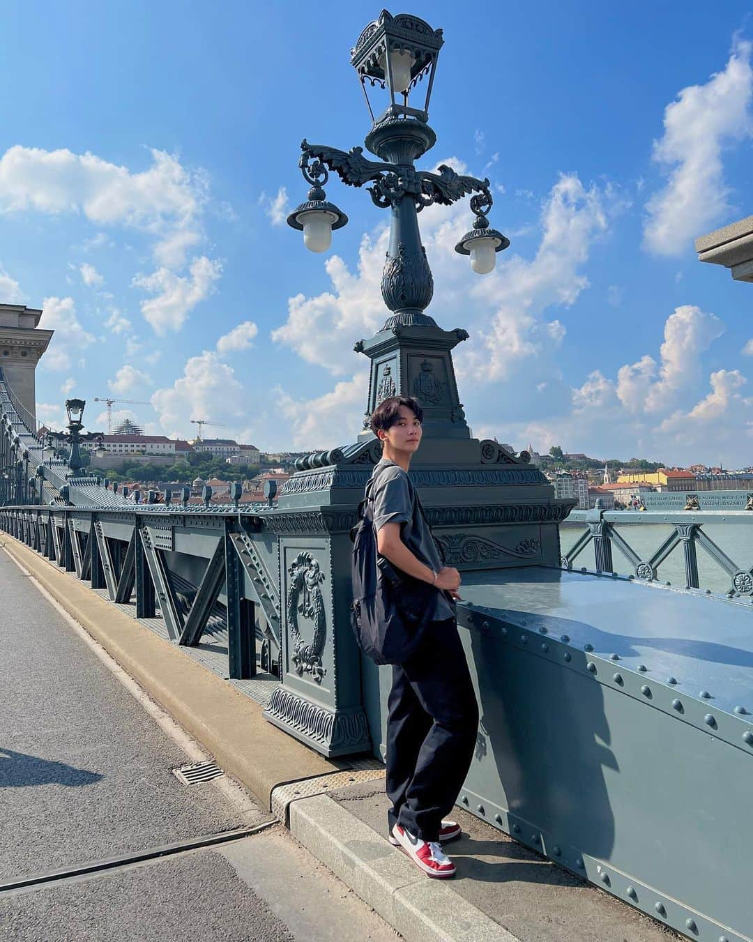 ジョンハンさんのインスタグラム写真 - (ジョンハンInstagram)「Budapest✨」10月1日 14時21分 - jeonghaniyoo_n