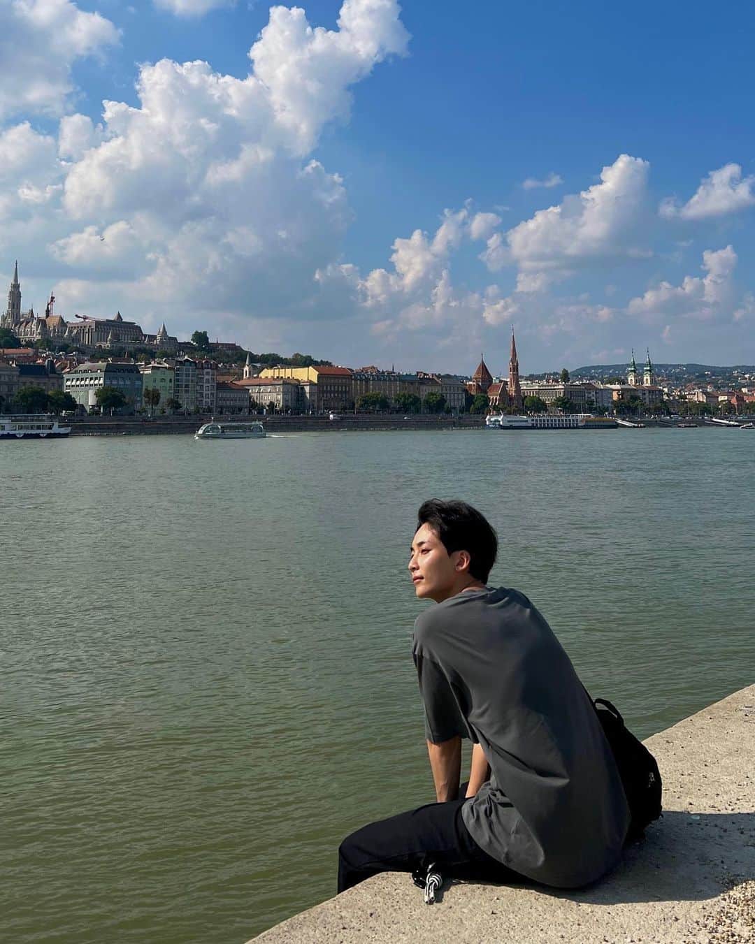 ジョンハンさんのインスタグラム写真 - (ジョンハンInstagram)「Budapest✨」10月1日 14時21分 - jeonghaniyoo_n