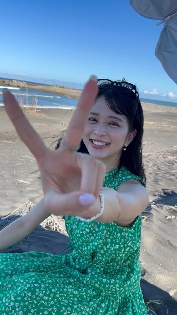 沖田愛加のインスタグラム：「夏まだ終わらないで？🥹🫶  #夏 #海 #海コーデ」