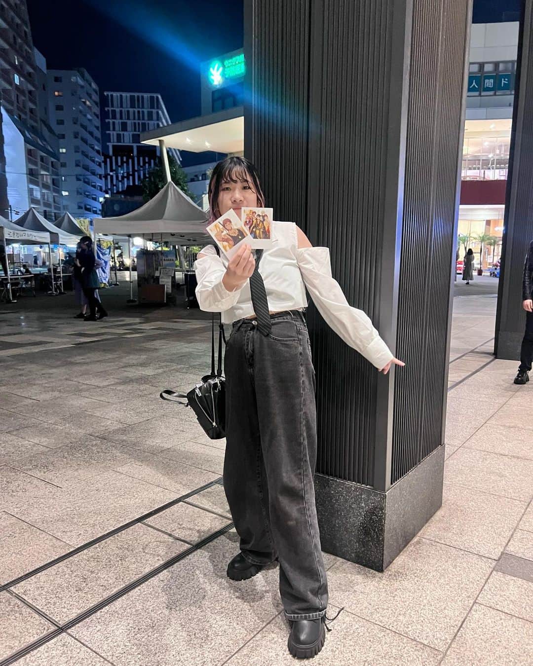 白桃ちゃんのインスタグラム：「推しと一緒でごきげん！」
