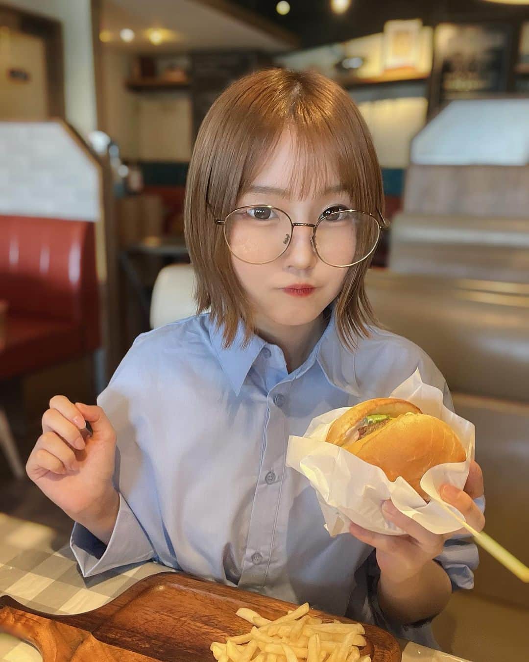 伊関あみのグルメインスタ