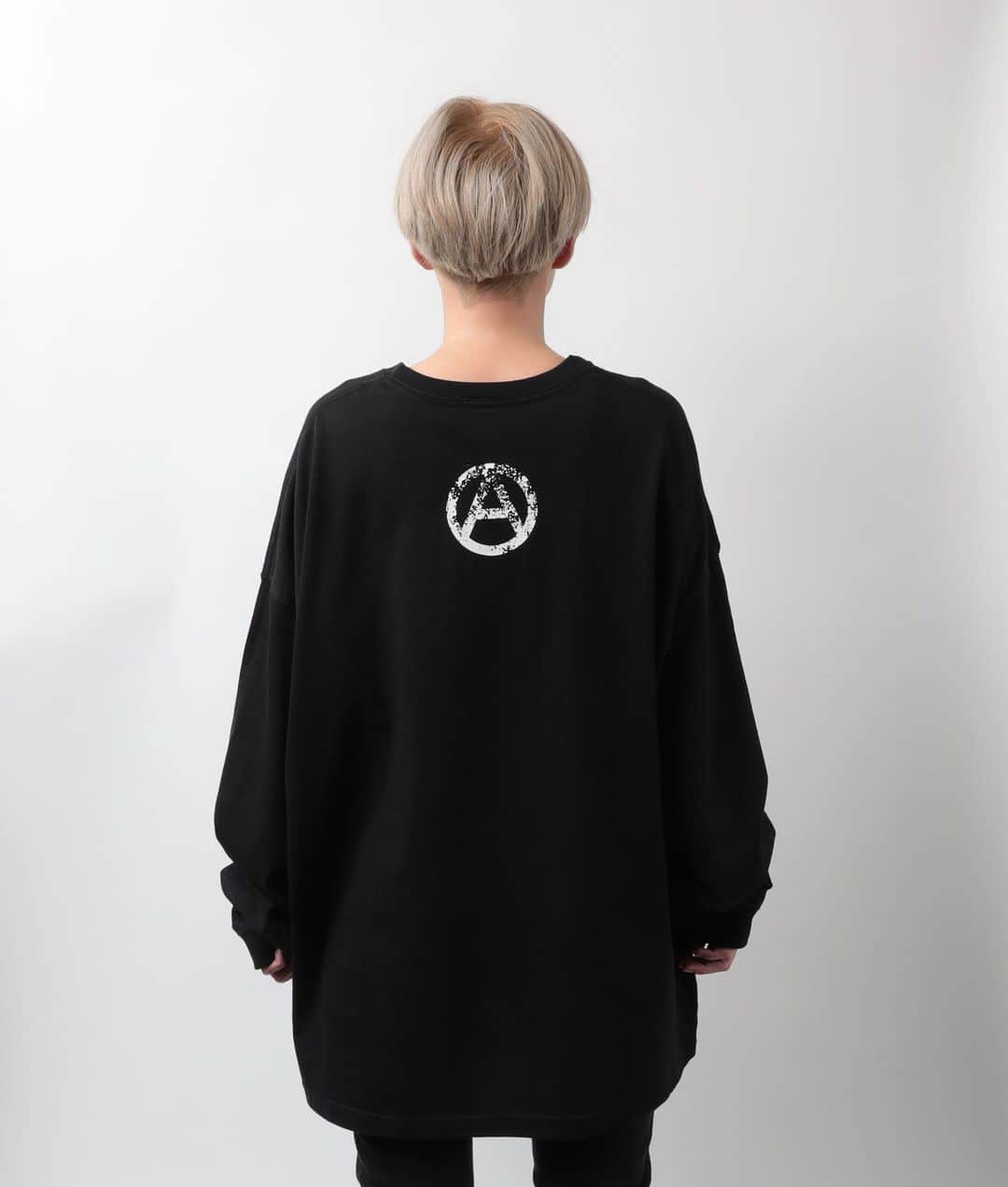 白鳥雪之丞さんのインスタグラム写真 - (白鳥雪之丞Instagram)「TEARS OF SWAN×ROCKIN CRUISIN-LESSON9 BIG T SHIRTS、LONG SLEEVE BIG T SHIRTS、本日の会場、webshopにて販売中です!!  T SHIRTS、LONG SLEEVE T SHIRTS共にビックシルエットボディを使用、フロント、バッグにコラボテーマのメッセージとロゴをプリント、初回分のみの販売で終了になりますので宜しくお願い致します!!  (T SHIRTS)¥8.500 https://tears-of-swan.shop-pro.jp/?pid=177226492  (LONG SLEEVE T SHIRTS)¥9.500 https://tears-of-swan.shop-pro.jp/?pid=177226858  (webshopオーダー分、10月中旬発送)  @tears_of_swan  #tearsofswan  @rockincruisin  #rockincruisin」10月1日 14時54分 - yukinojoeshiratori