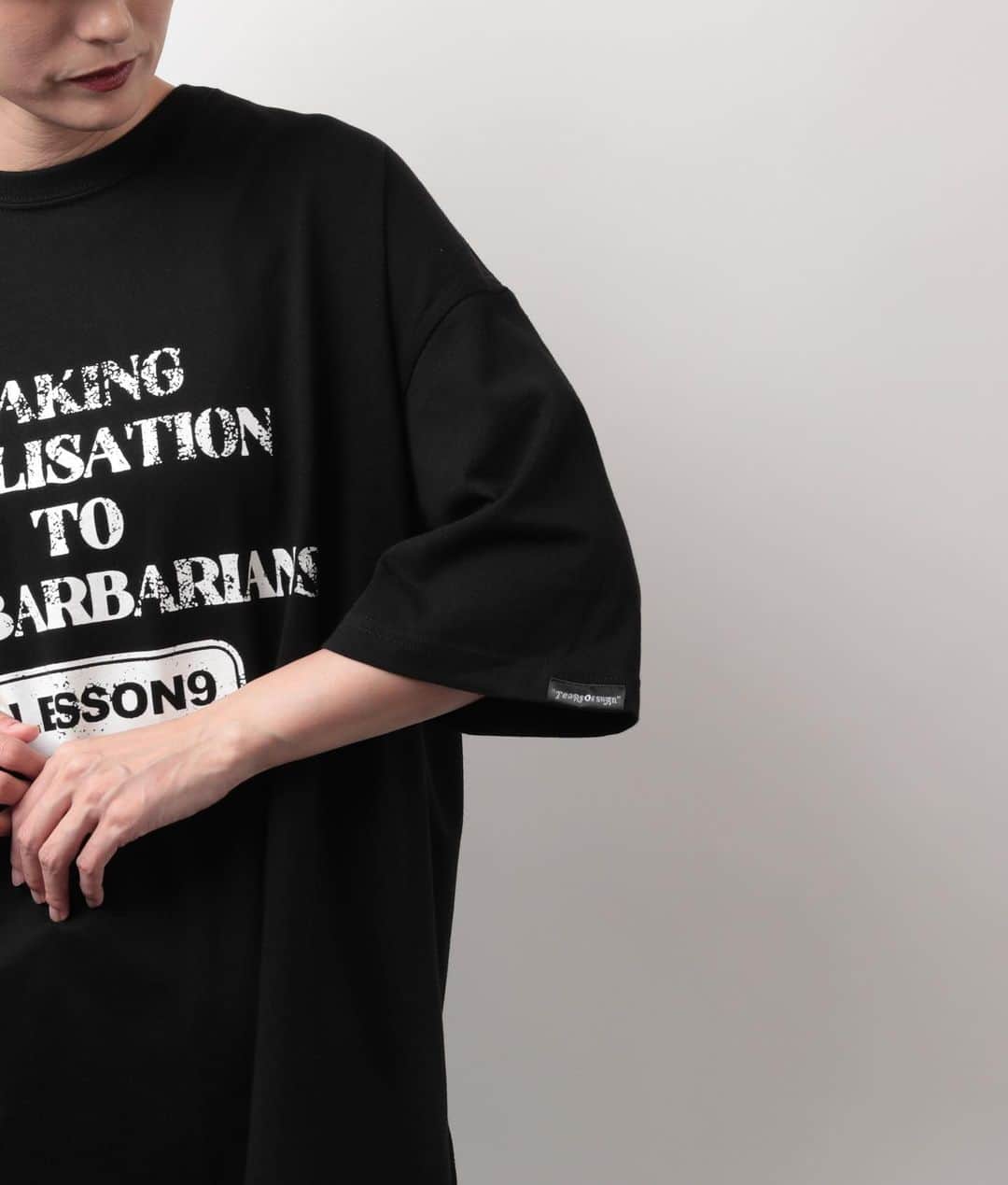 白鳥雪之丞さんのインスタグラム写真 - (白鳥雪之丞Instagram)「TEARS OF SWAN×ROCKIN CRUISIN-LESSON9 BIG T SHIRTS、LONG SLEEVE BIG T SHIRTS、本日の会場、webshopにて販売中です!!  T SHIRTS、LONG SLEEVE T SHIRTS共にビックシルエットボディを使用、フロント、バッグにコラボテーマのメッセージとロゴをプリント、初回分のみの販売で終了になりますので宜しくお願い致します!!  (T SHIRTS)¥8.500 https://tears-of-swan.shop-pro.jp/?pid=177226492  (LONG SLEEVE T SHIRTS)¥9.500 https://tears-of-swan.shop-pro.jp/?pid=177226858  (webshopオーダー分、10月中旬発送)  @tears_of_swan  #tearsofswan  @rockincruisin  #rockincruisin」10月1日 14時54分 - yukinojoeshiratori