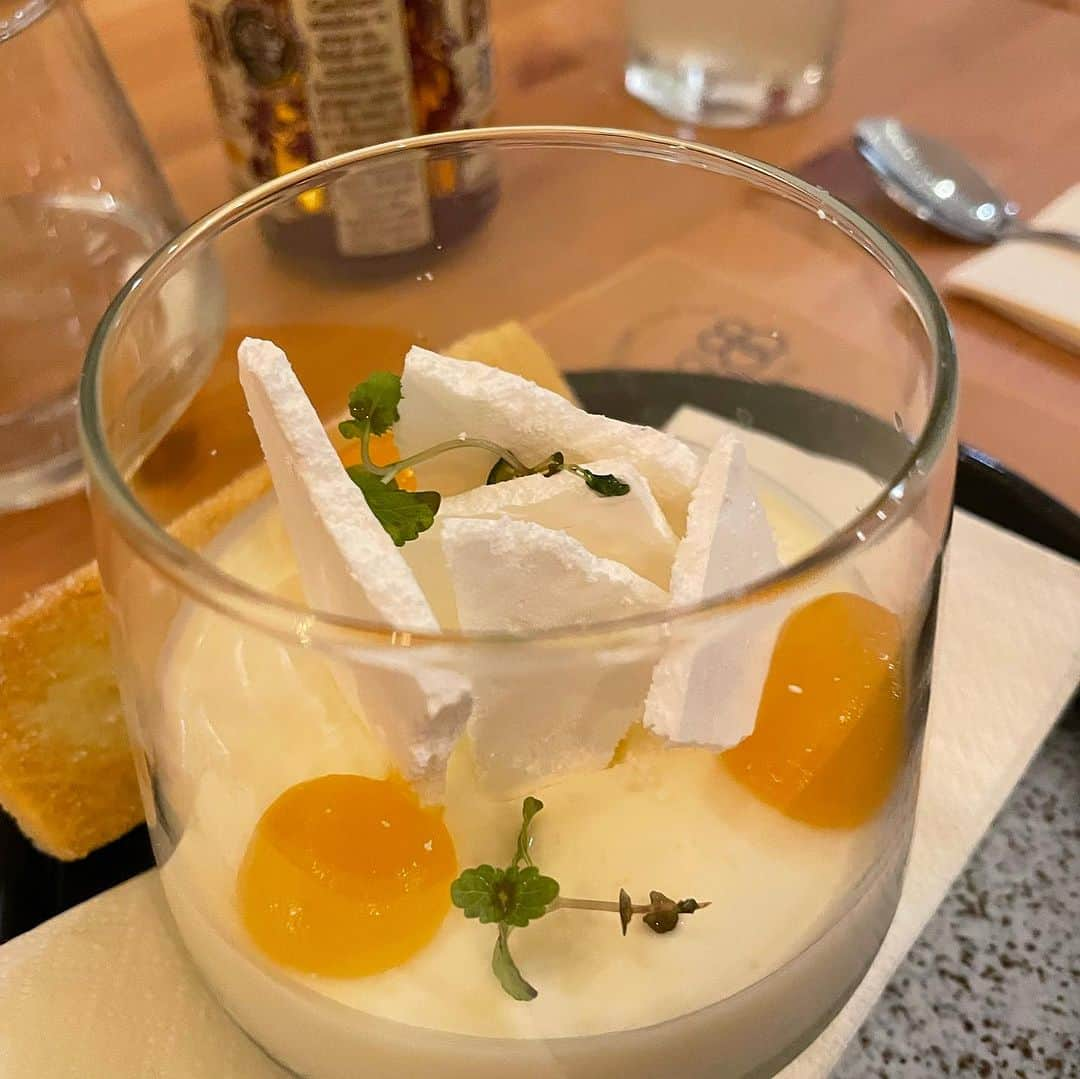 長久保智子さんのインスタグラム写真 - (長久保智子Instagram)「Farewell dinner part 1 （at No 88 ） I ate the creamy pasta first time in a while.  It’s hard to say goodbye 🩵 バイバイディナーその1 SWW2023も終わりが近づいてきた🐏 いろんな国から集まった「Shetland 好きさん」達 サヨナラするのはちょっと寂しいけどSNSで繋がっているし、また会える日を楽しみに！しているからね💙 沢山の刺激とやさしさと笑顔をありがとう😊  #shetland #shetlandwoolweek2023 #shetlandwoolweek」10月1日 15時02分 - satoko.tricot_the