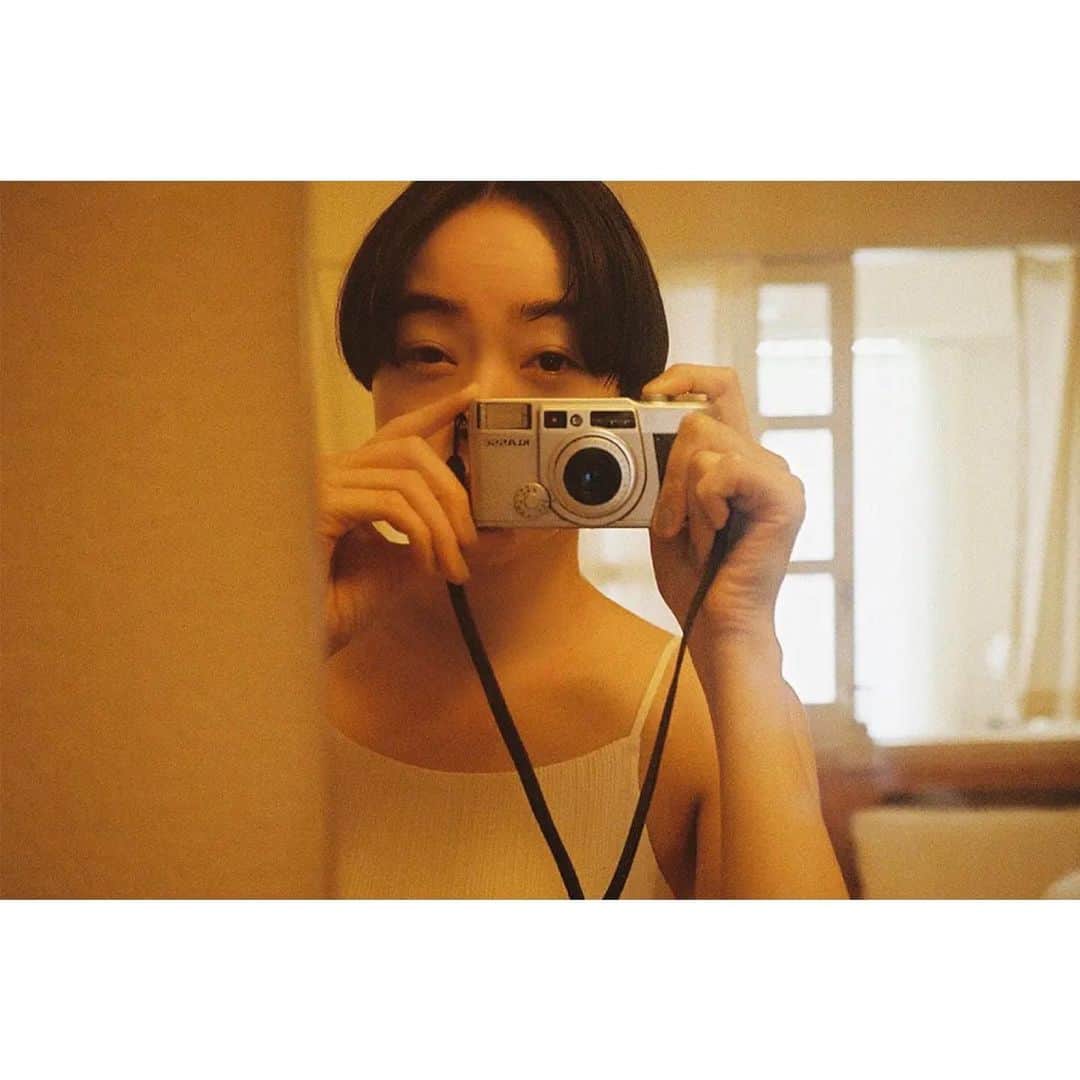 Kanocoのインスタグラム：「【 HugMug コラム 】 〜Kanocoのしあわせ時間〜 vol.24が公開になりました👦🏻 今回は、買って大正解な、 実際使って良かったあれこれ16点を、 ご紹介しております✨ HugMugオンラインより、 読んでいただけたら嬉しいです。 よろしくお願いします🪿」