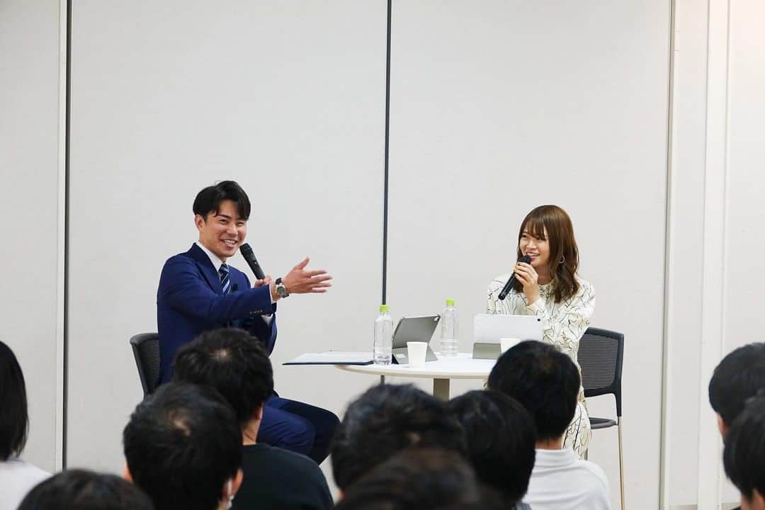 三ツ廣政輝のインスタグラム：「NPO法人HELLOlifeが開催した、キャリアのもやもやに向き合うトークイベント 『はたらくターニングポイント』にMCとして先日参加してきました！  私は元乃木坂46山崎怜奈さんの回を担当。  幅広い趣味をきっかけに現在のキャリアが拓かれた経緯から、「好き」からキャリアを築くヒントをお伝えしていただきました。  山崎さんのぶれない自分自身の軸のお話や、良い行いをする時の貯金のお話など、これからの人生においてためになる話ばかりで私自身が進行をしながら勉強させてもらっていました🙇  アーカイブ配信で10月3日まで配信しているので、気になる方はぜひ検索してみてください！  https://shigotofield.jp/turning_point/」